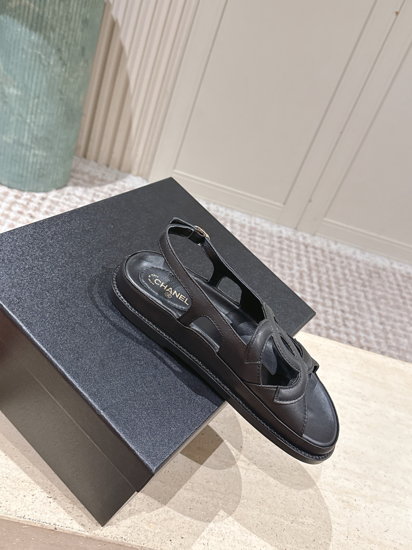 Chan 26fw sandals