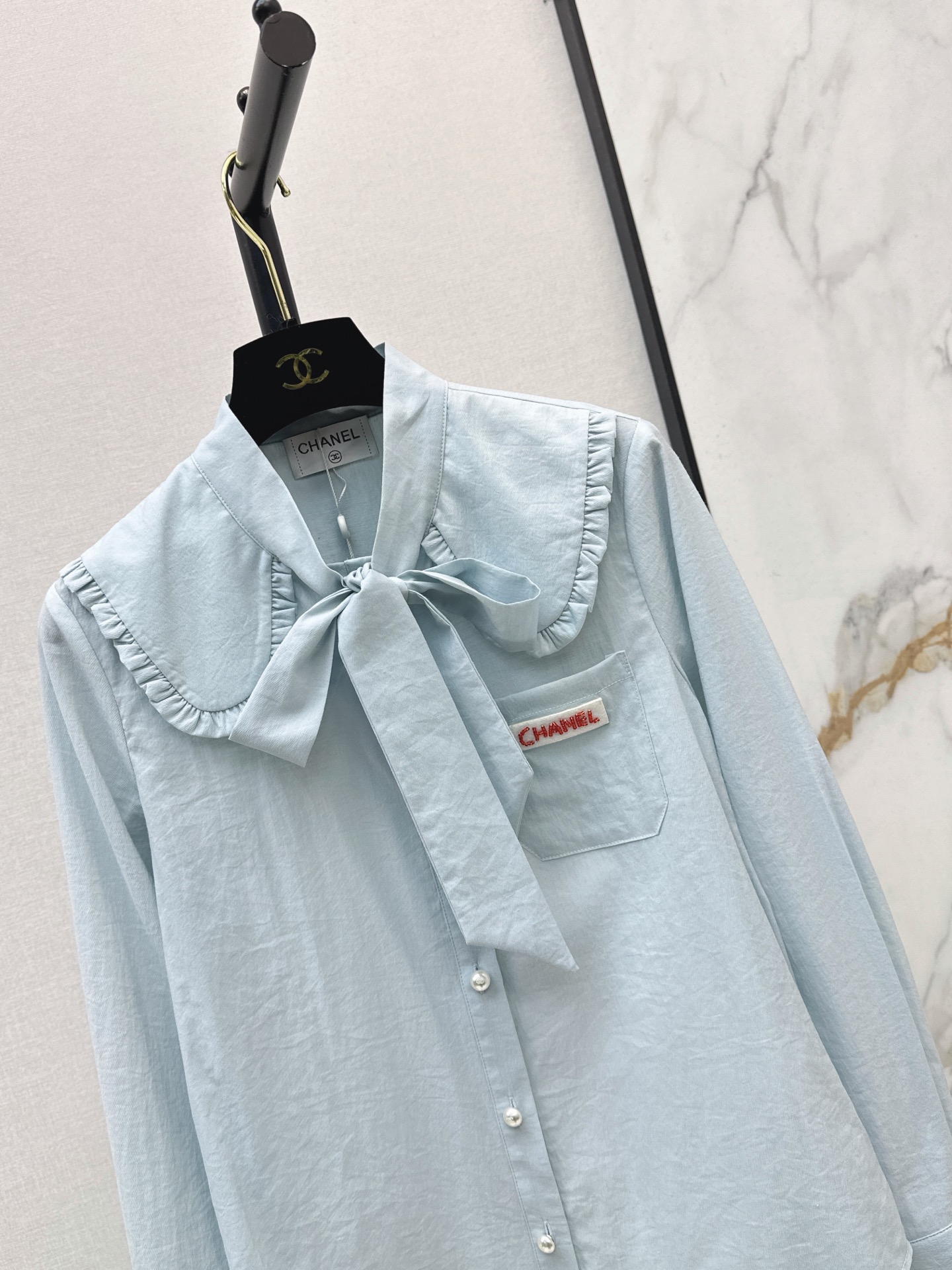 Chan 26fw ruffle ribbon shirt