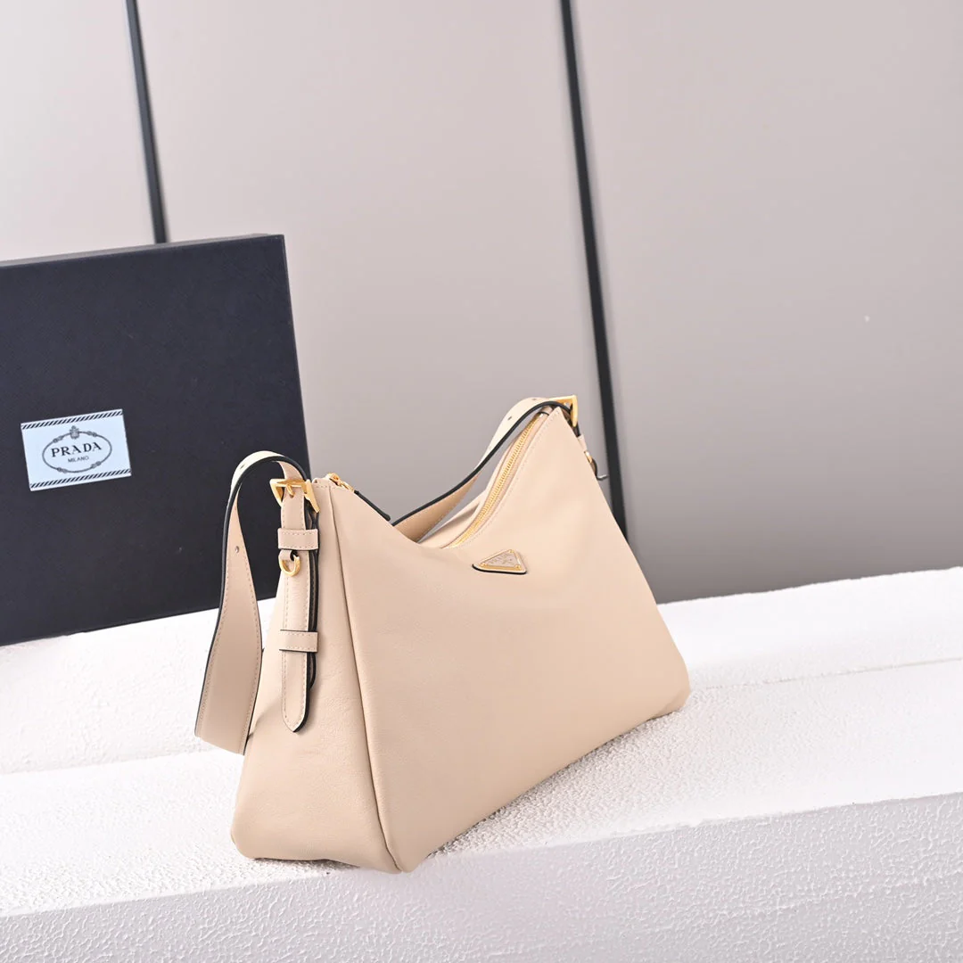 PD  Aimée large leather shoulder bag