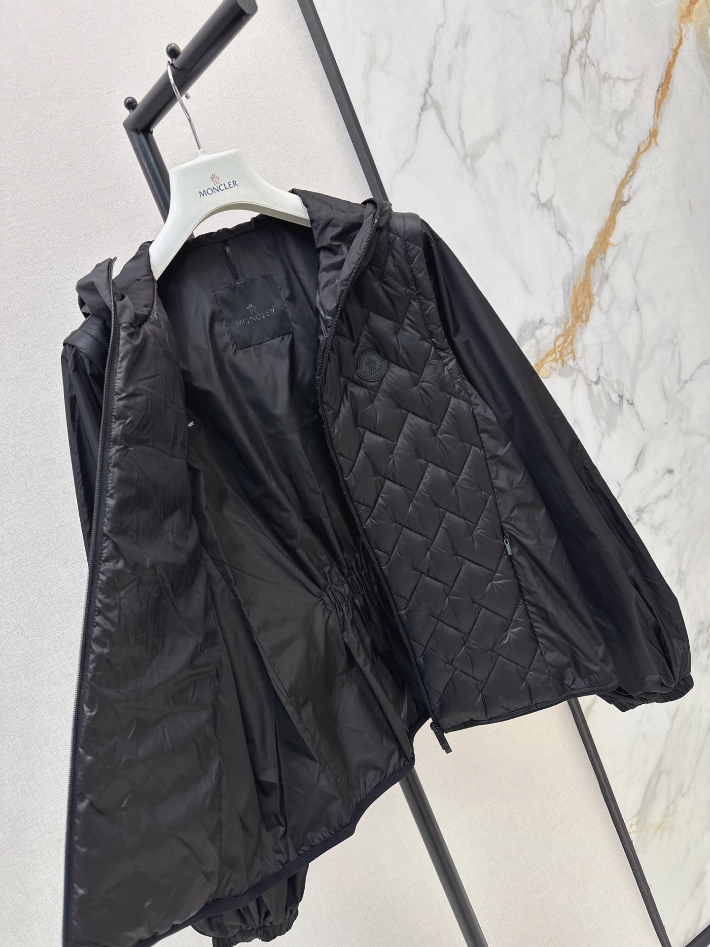 Monc 26fw detachable sleeve hooded down jacket