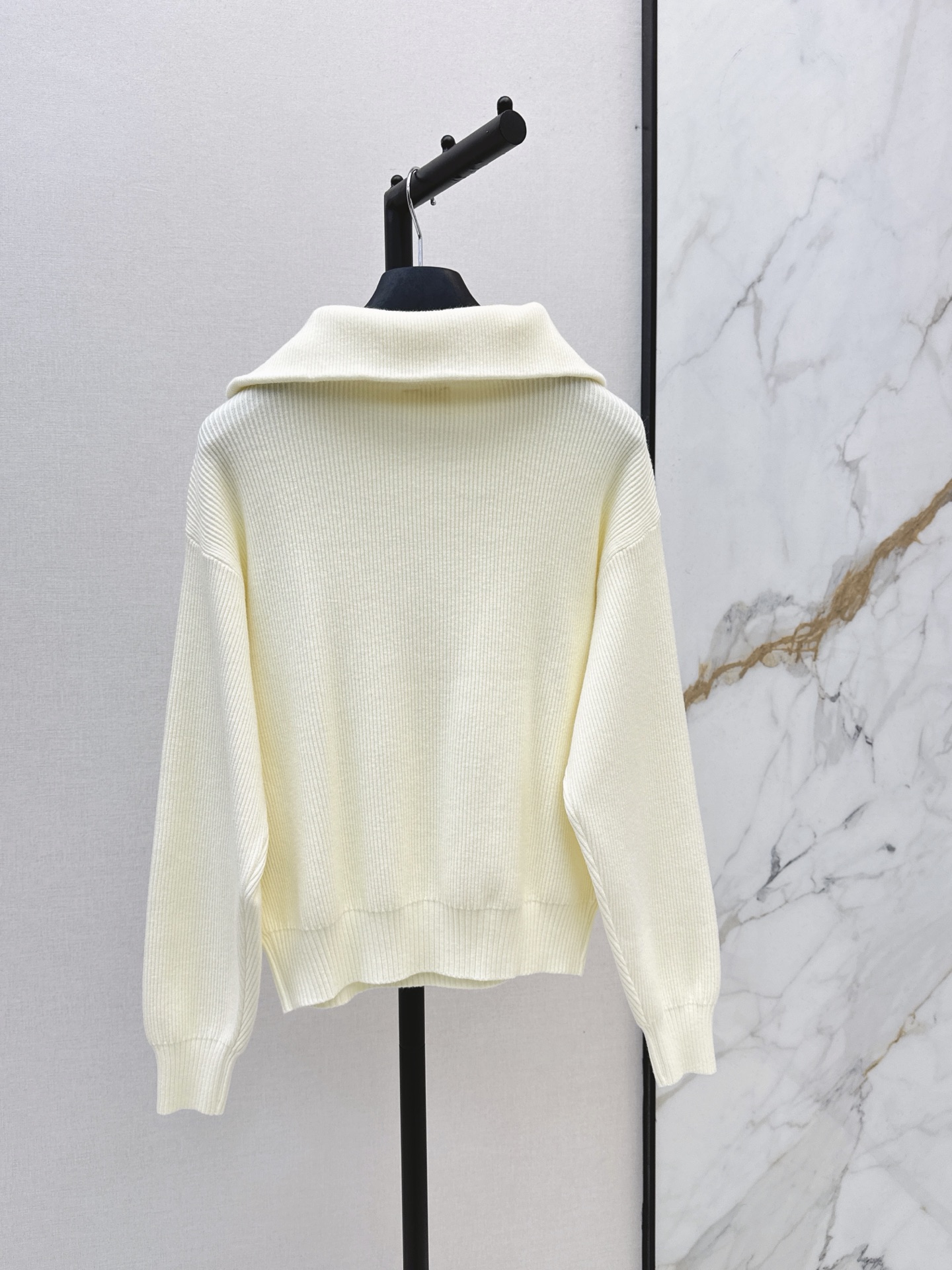 Chan 26fw zip-half knit sweater
