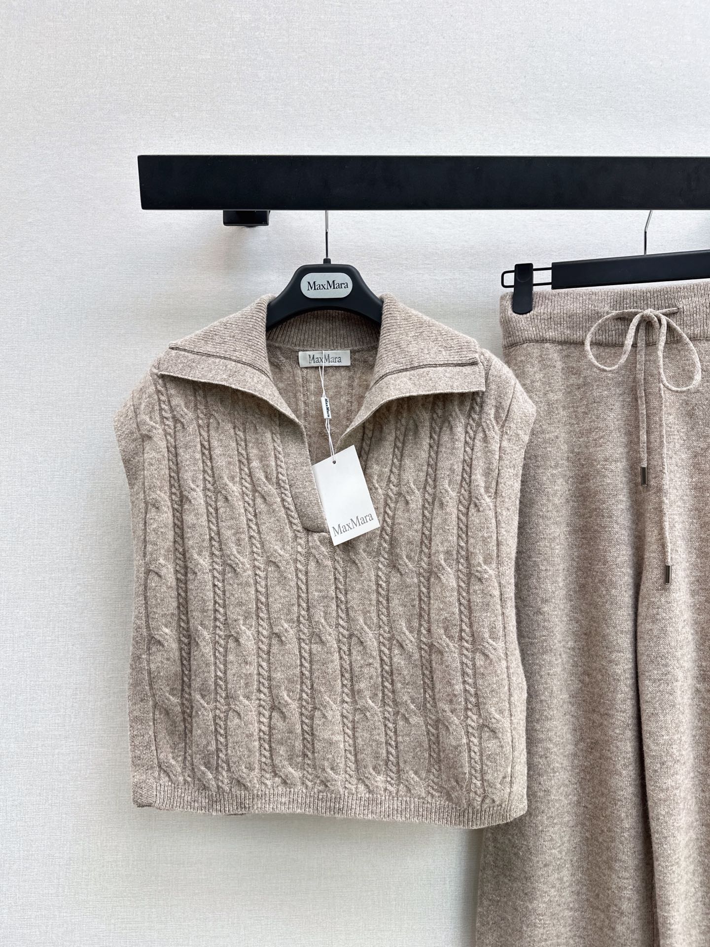 Max 26fw wool vest pants sets
