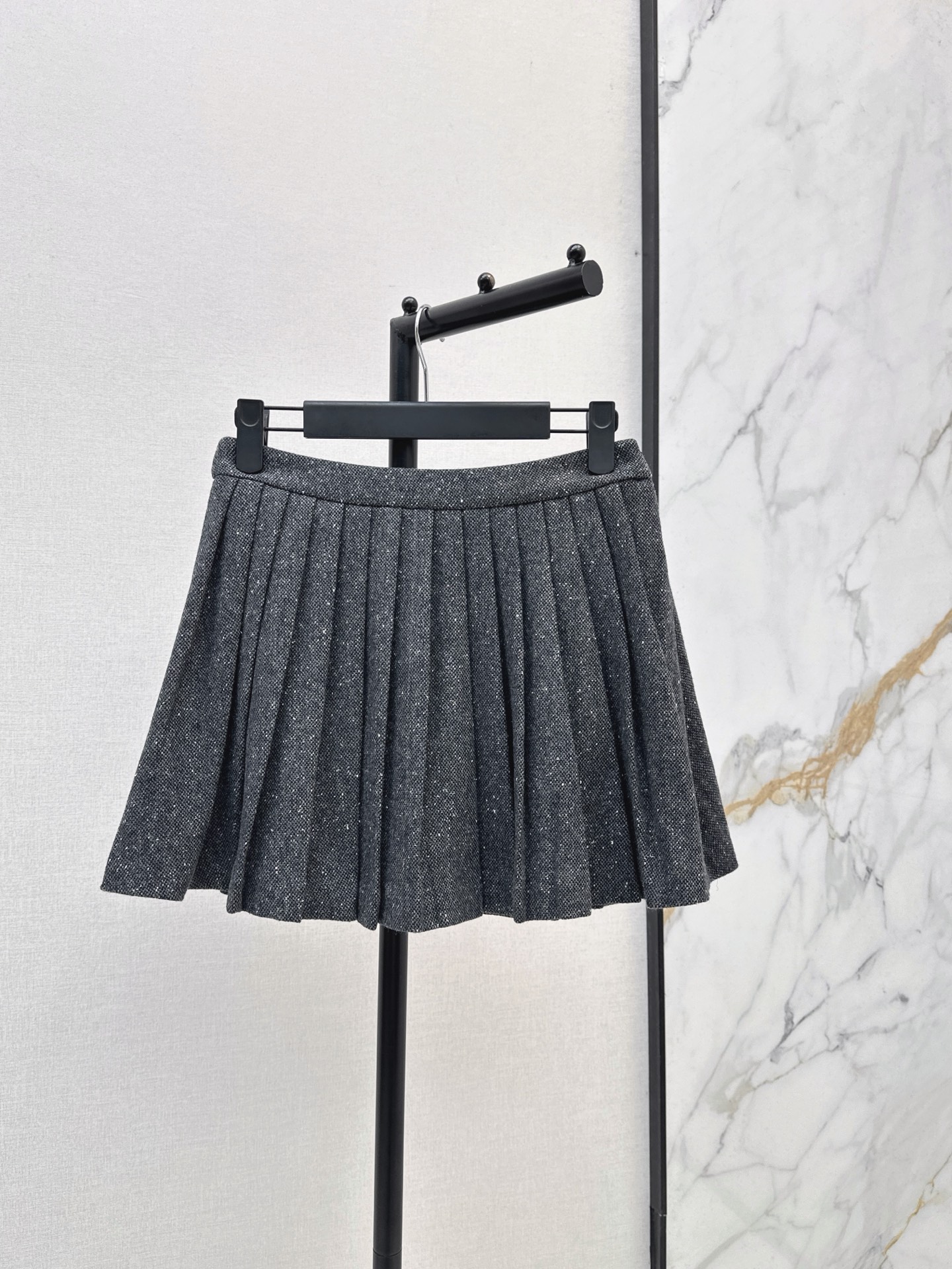 CD 26fw pleated mini skirt