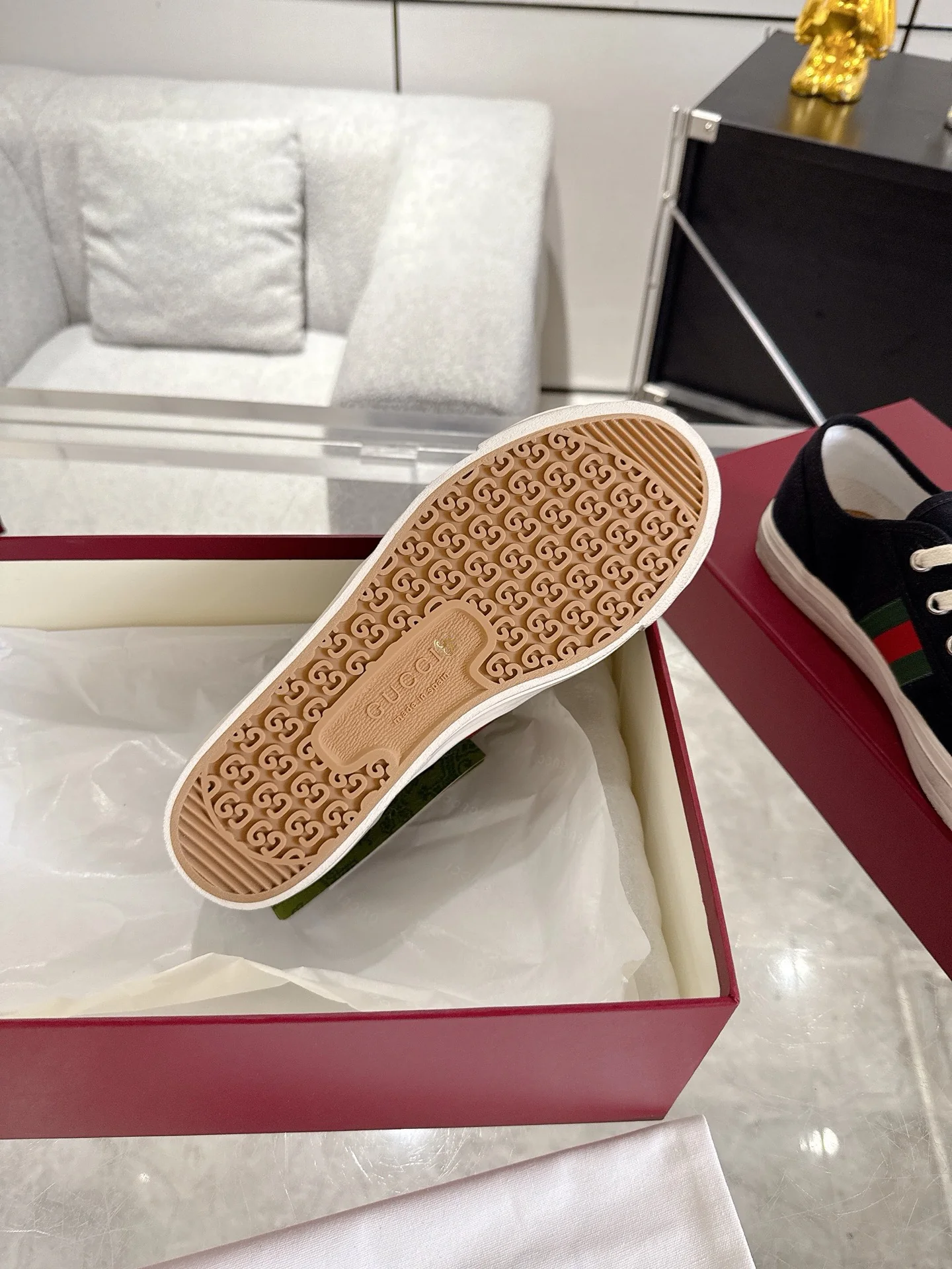 Guc sneakers