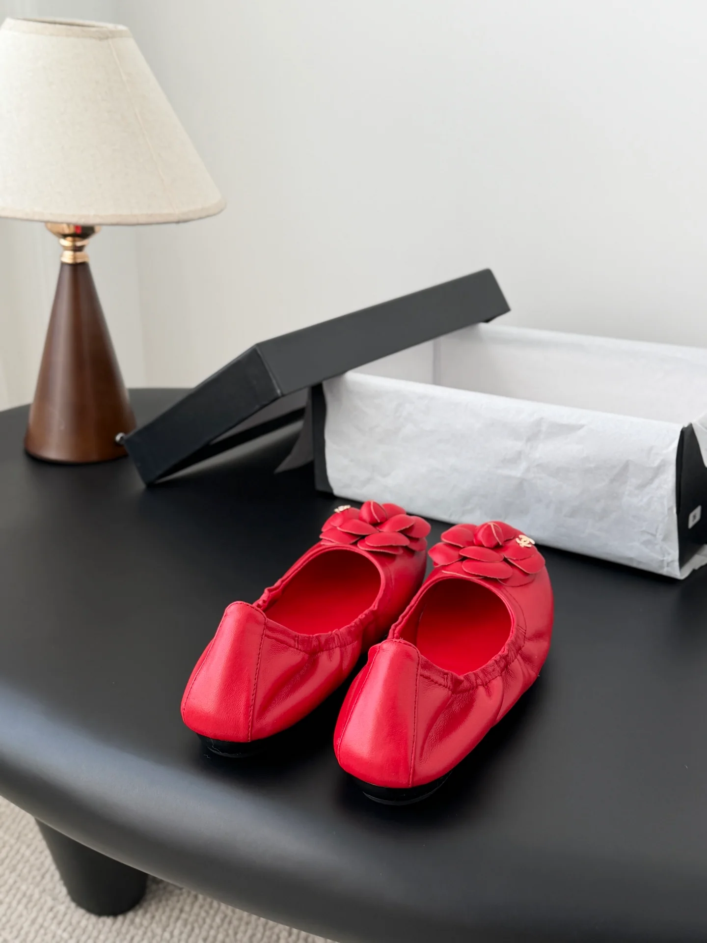 Chan 26K camellia flats
