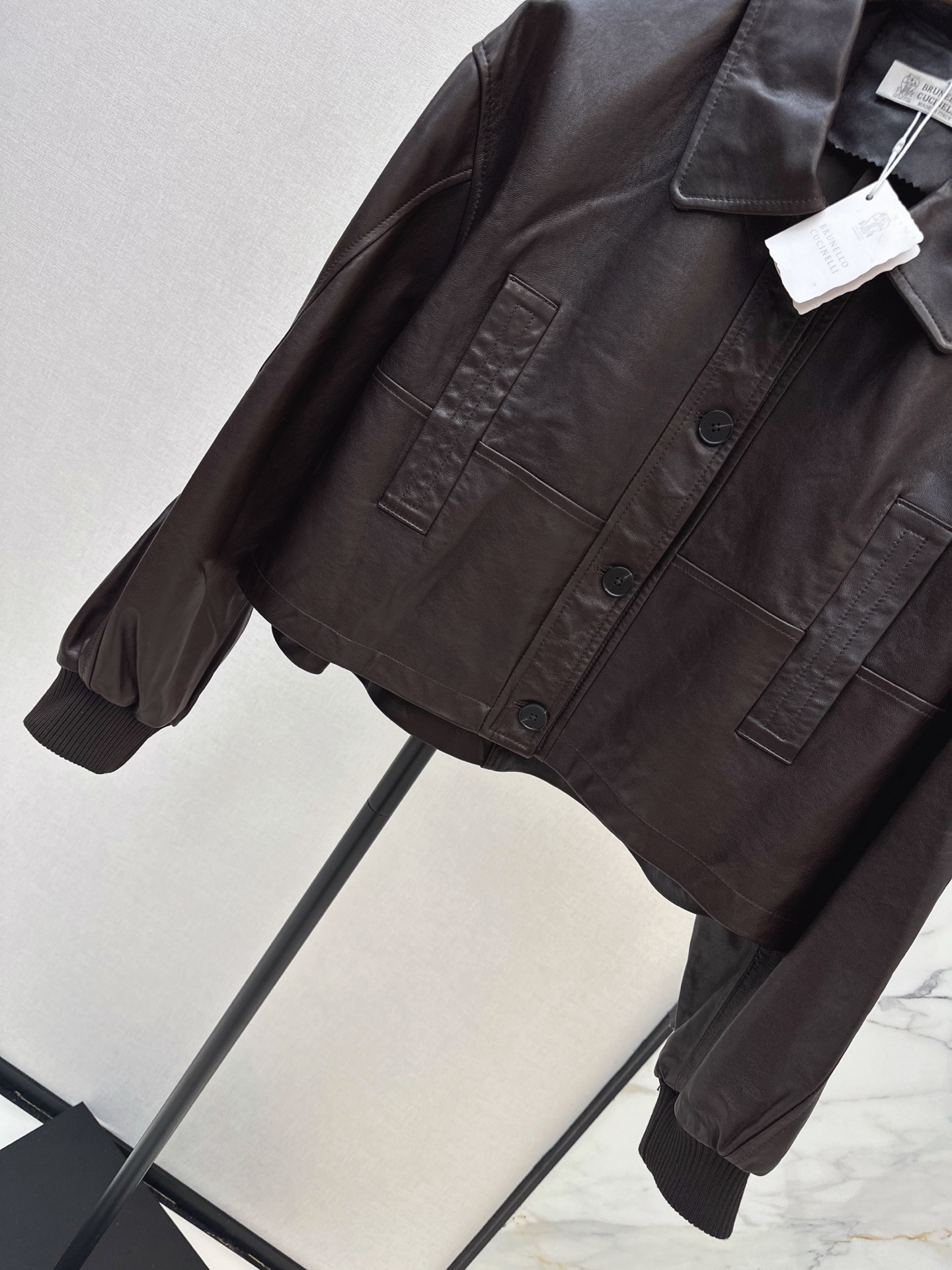 Brun 26fw cropped leather jacket