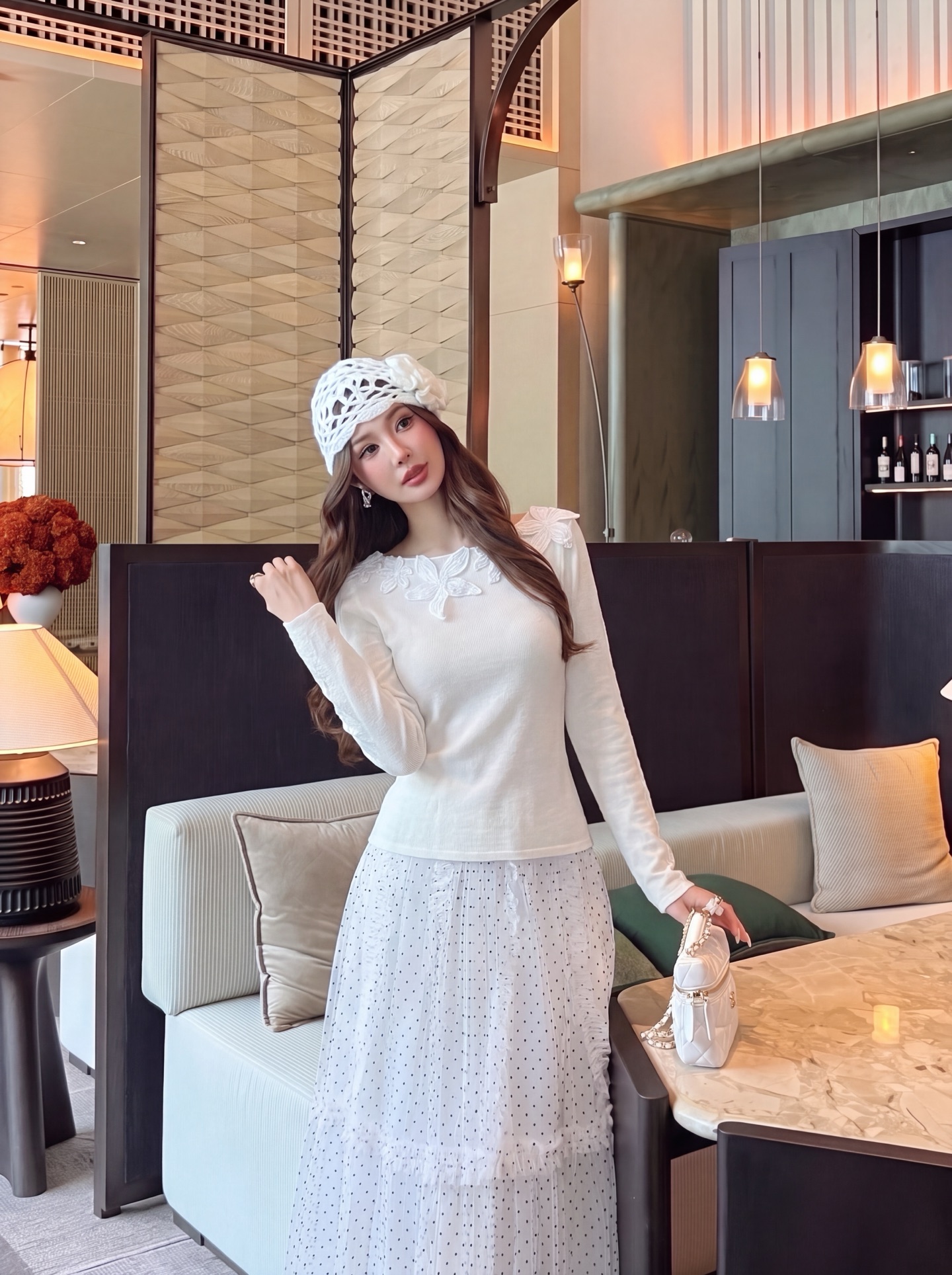 ES 26fw lace embroidery knit basic tee