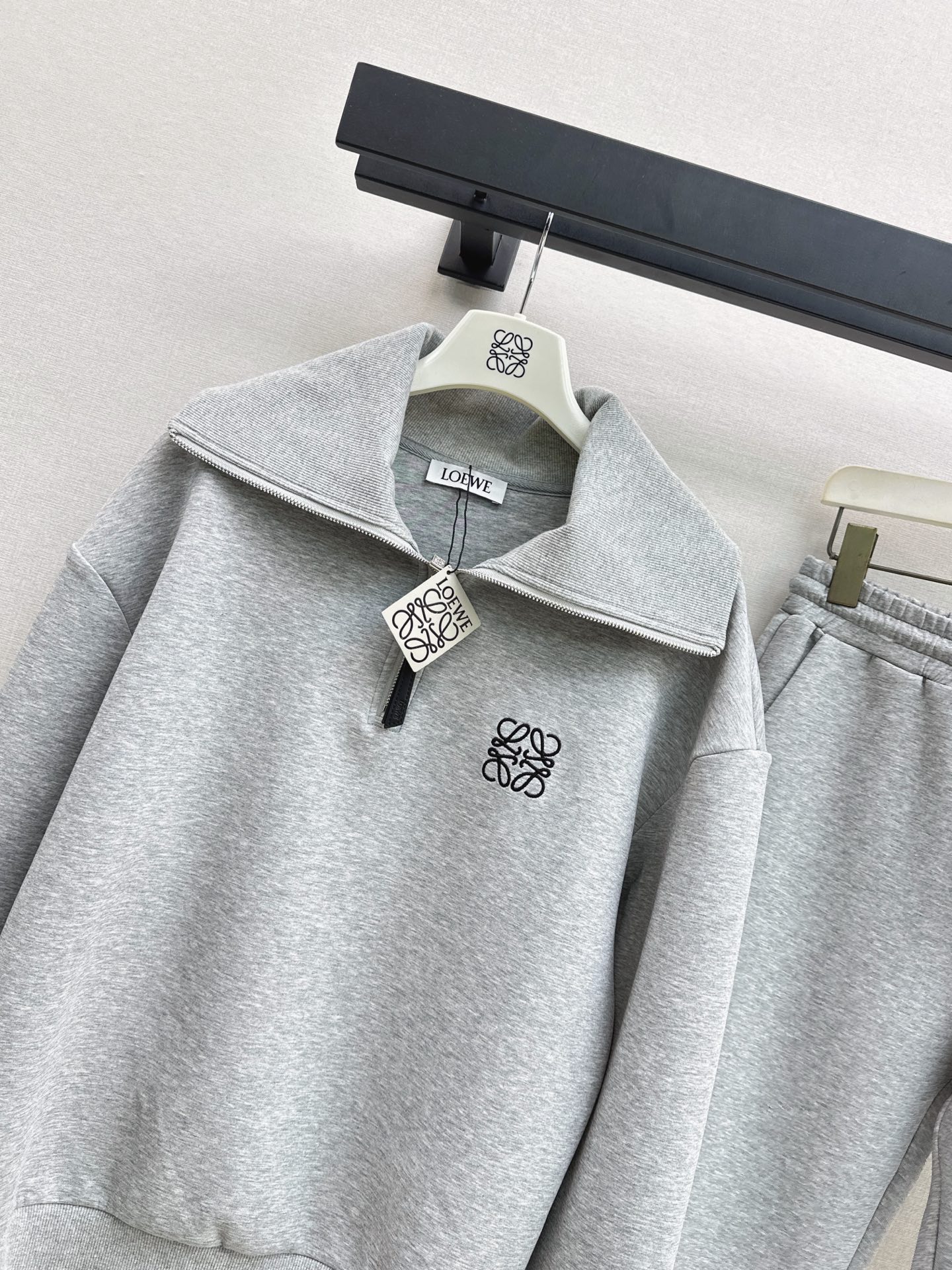 Loe 26fw half-zip sweatshirt pants sets