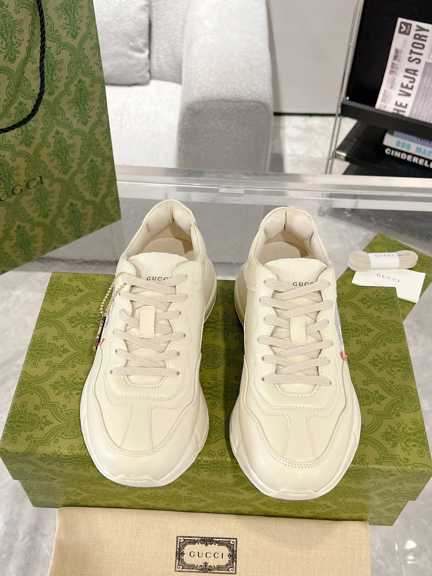 Gucc 25fw rhyton series dad's shoes