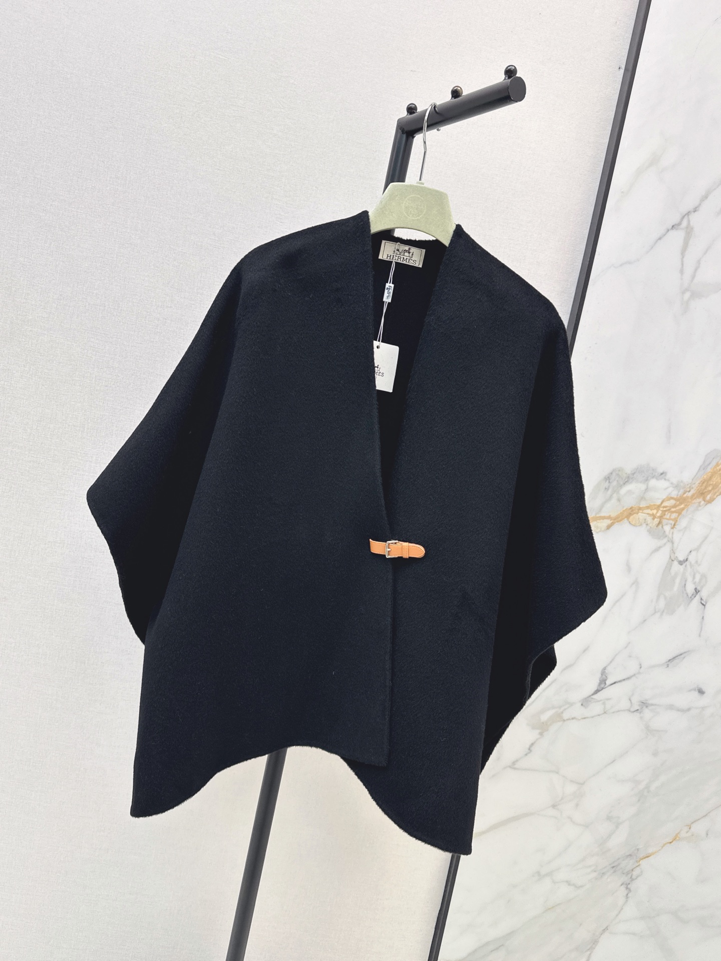 Her 26fw woolen cape jacket
