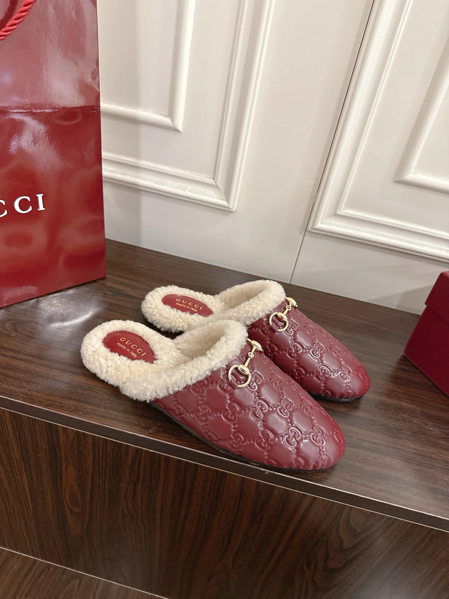 Guc 25fw mules shoes