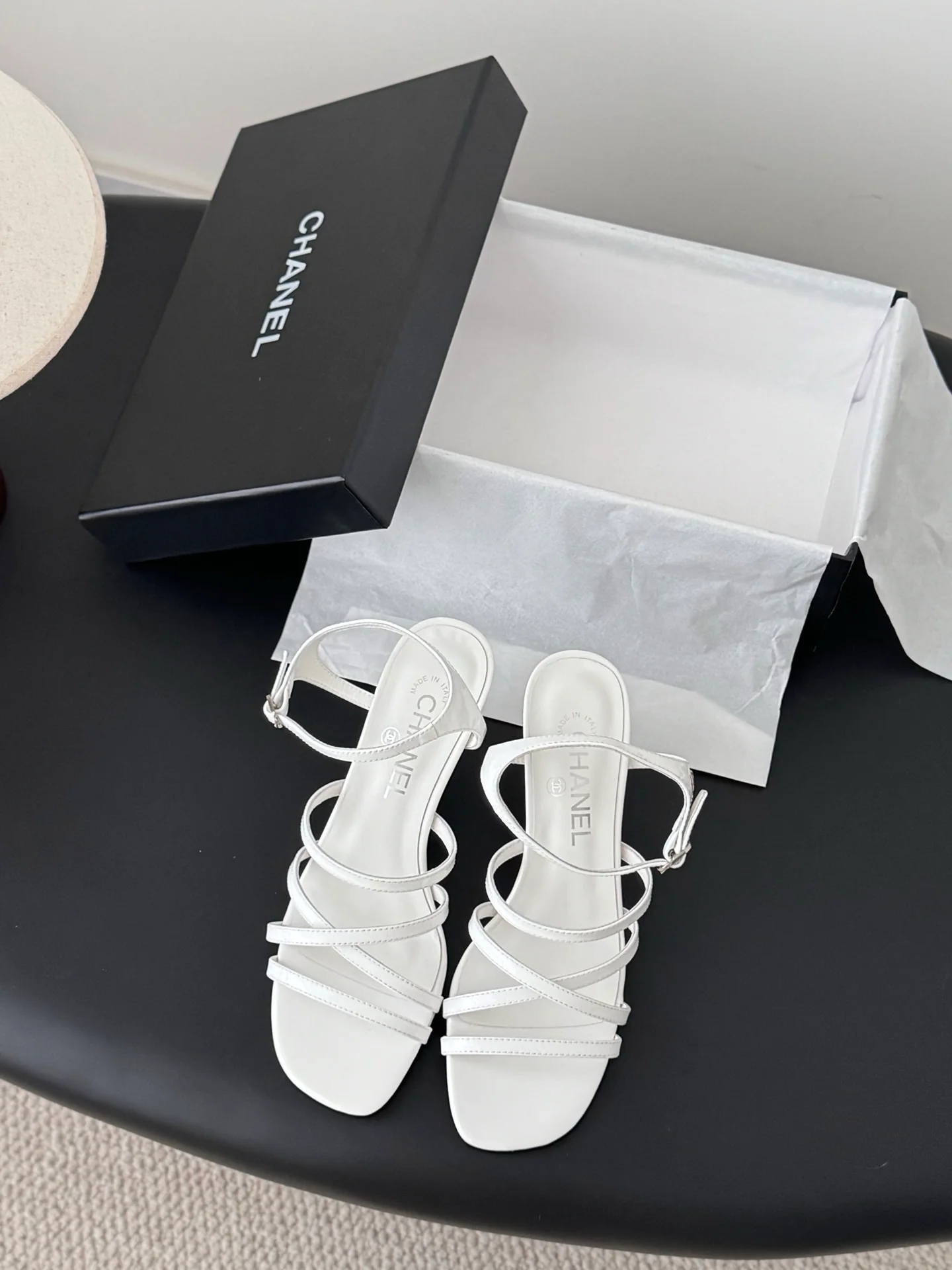 Chan 25fw kitten sandals