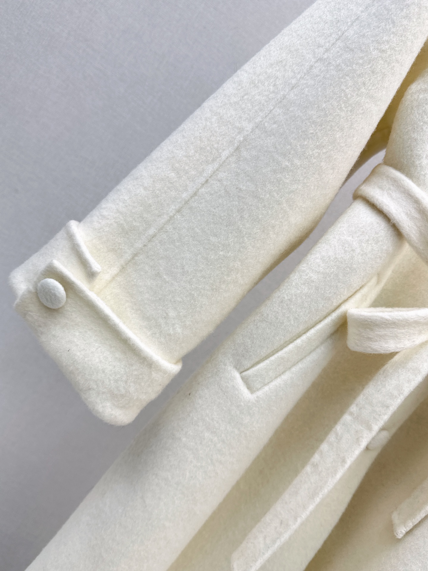 Chan 26fw 3d floarl belted overcoats