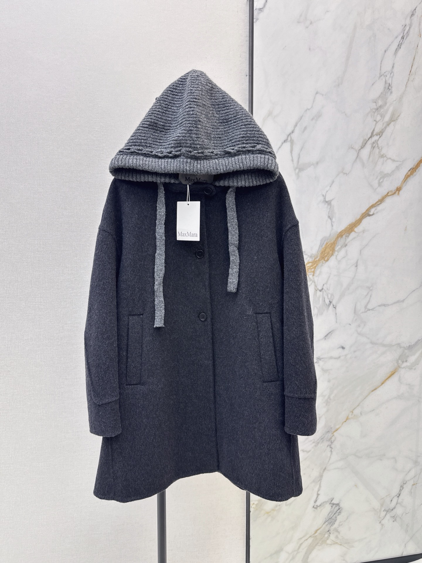 Max 26fw hooded overcoats