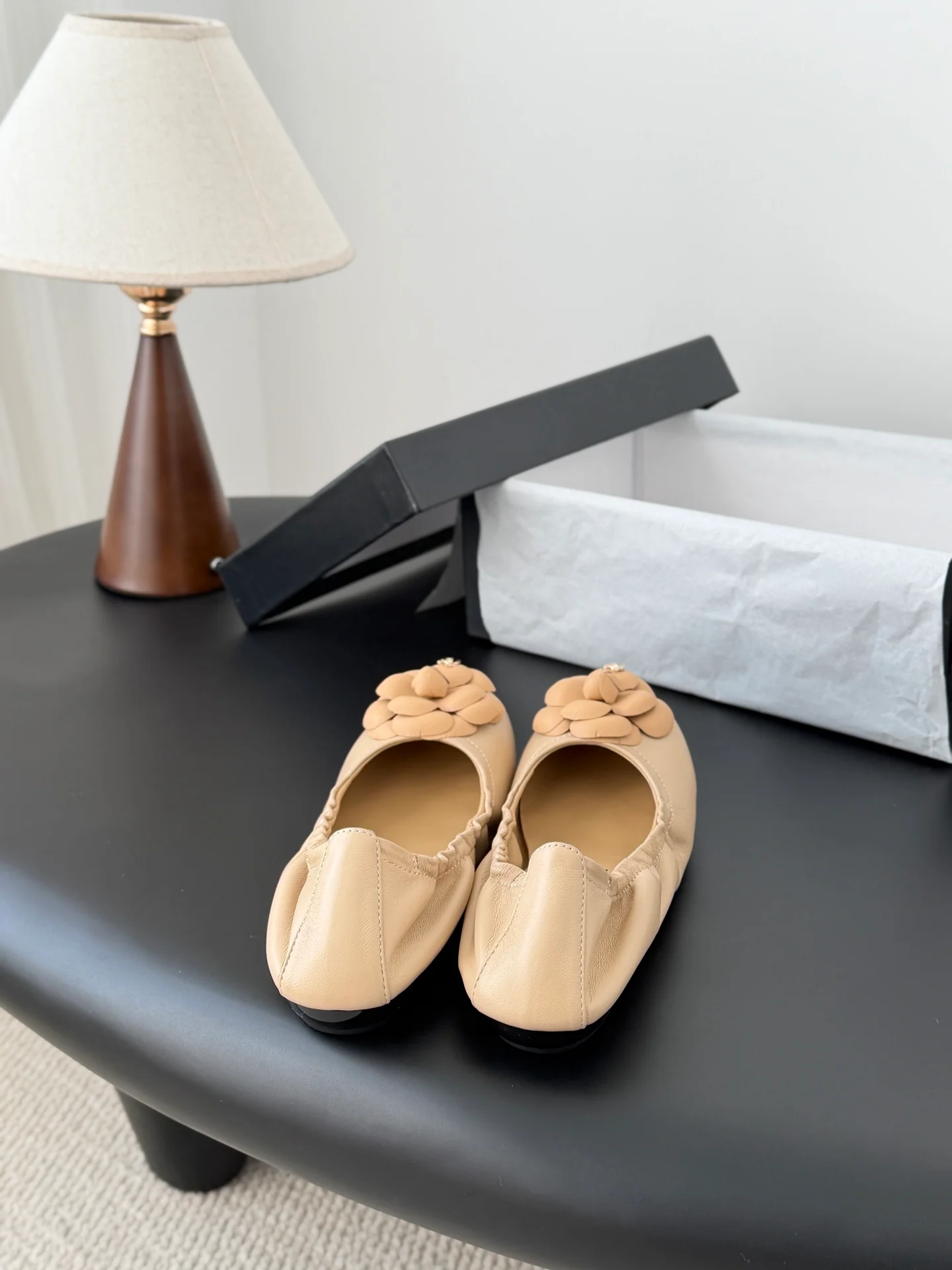 Chan 26K camellia flats