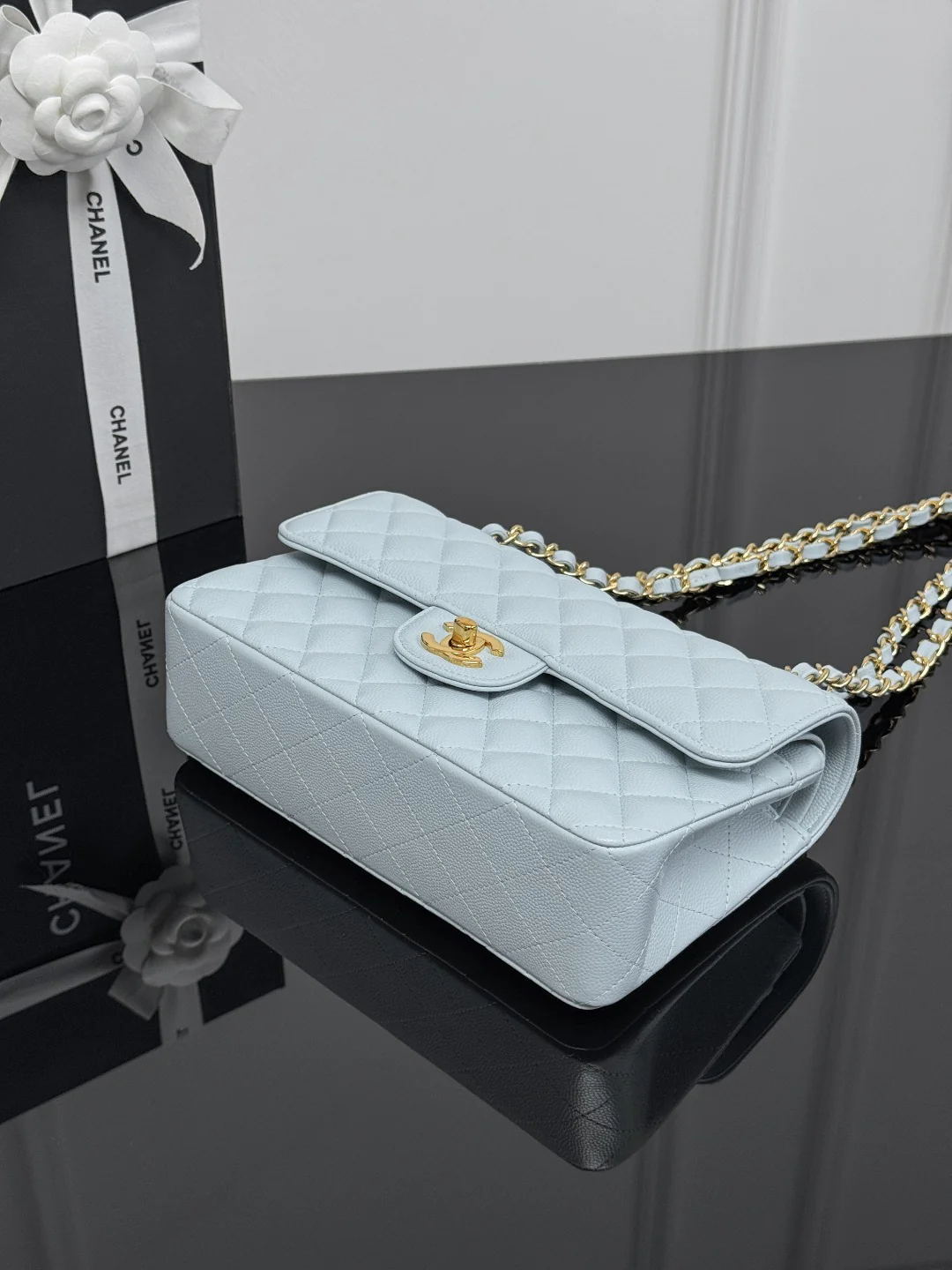 Chan cf23 chain shoulder bag