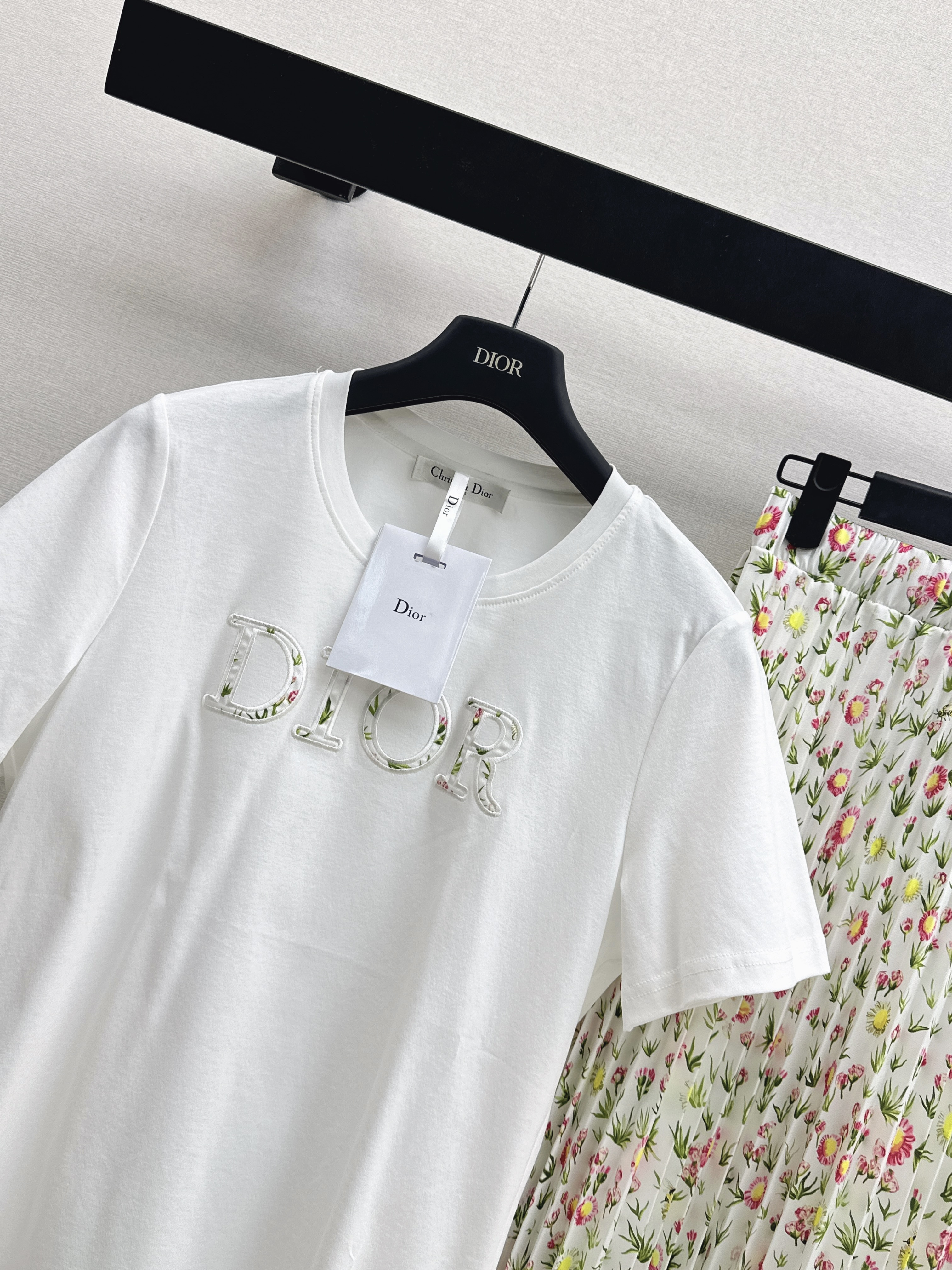 CD 26ss t-shirt & print skirt sets