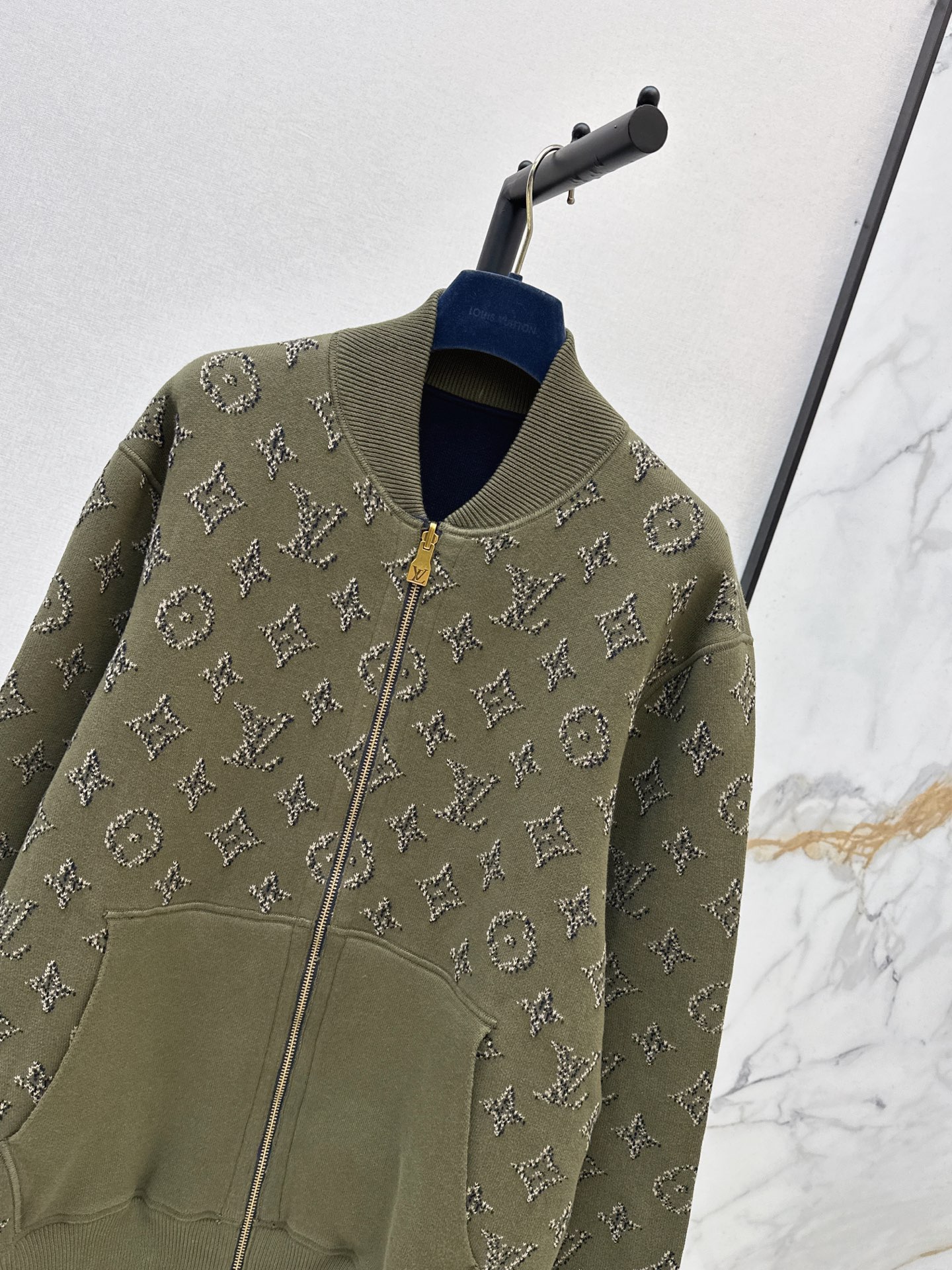 Loui 26fw reversible jacquard sweater