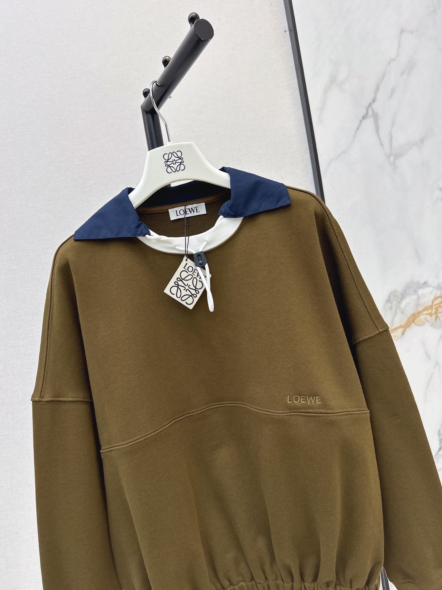 Loe 26fw drawstring sweatshirt