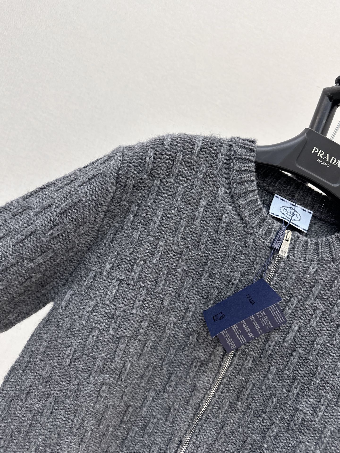 Pra 26fw cable zipper knit jacket