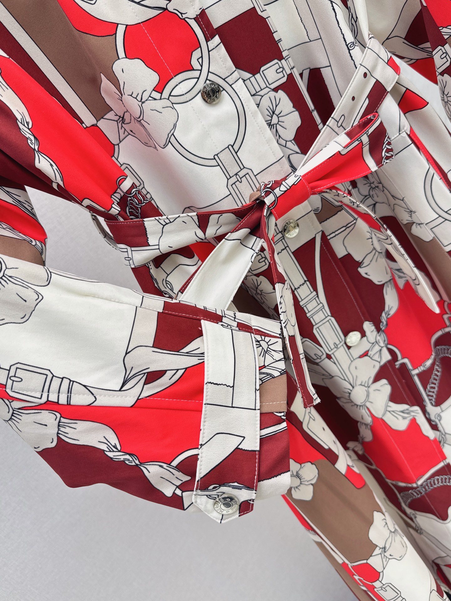 Her 26fw print trench coats