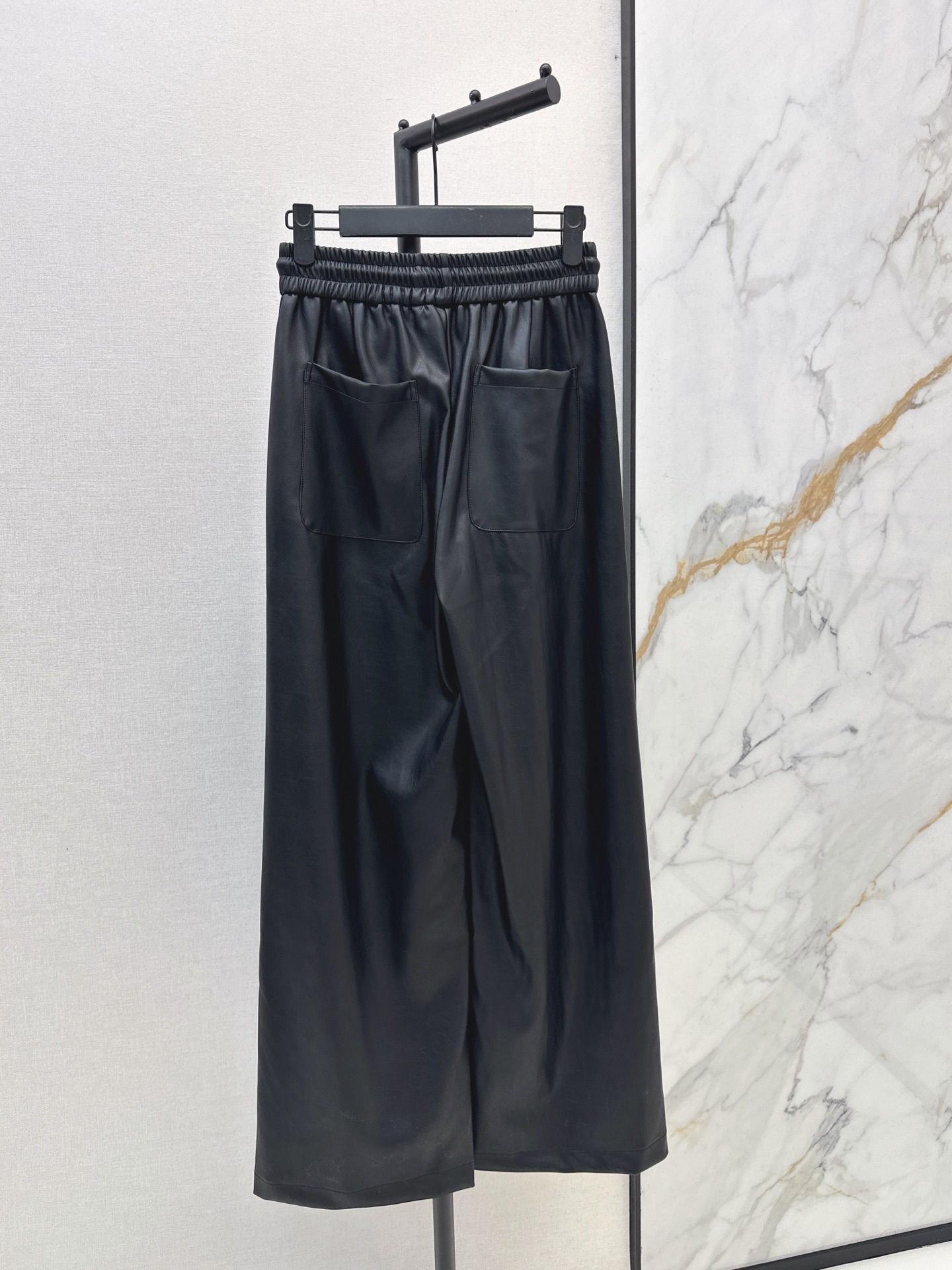 CD 26fw pu straight-leg pants