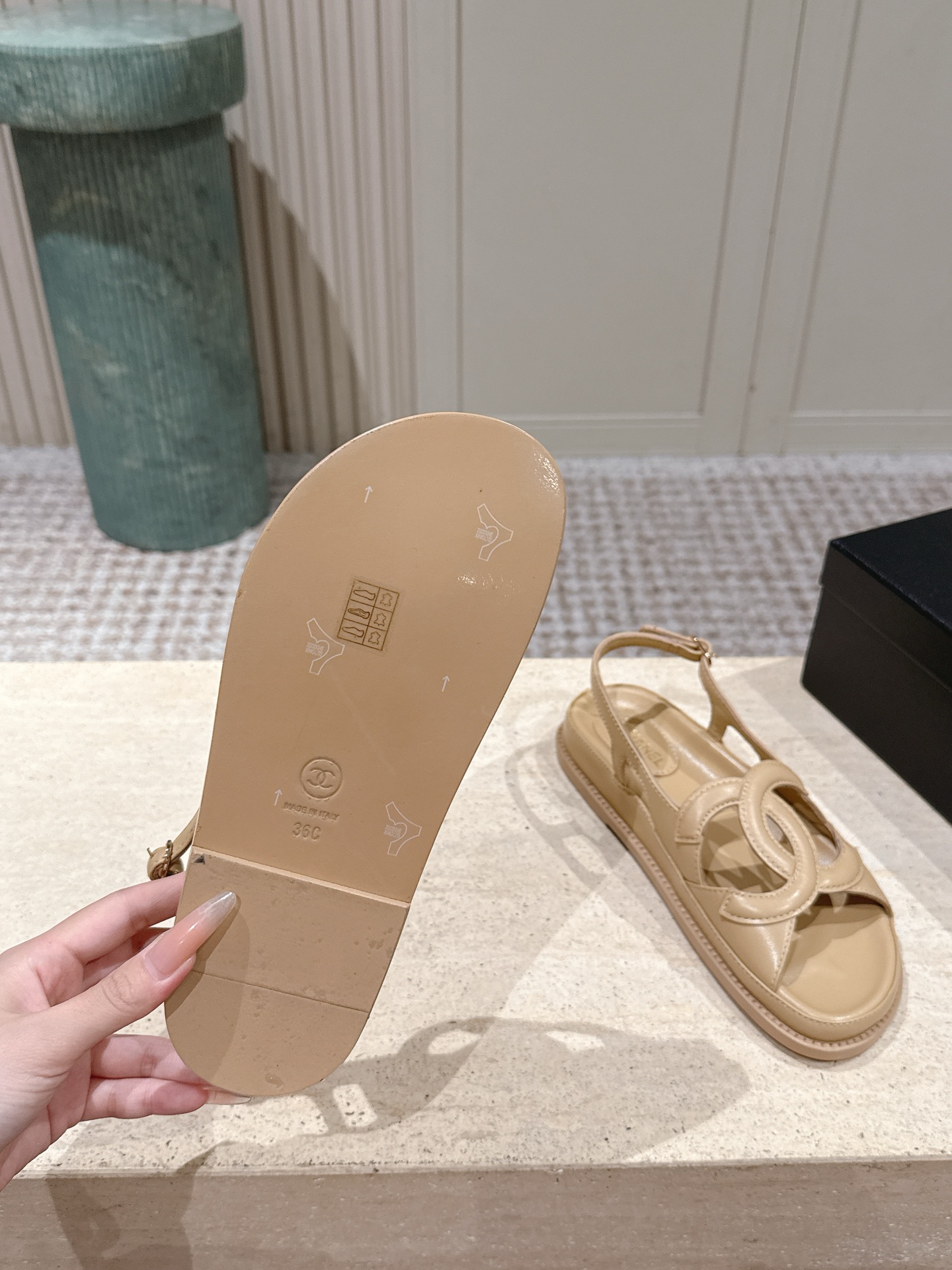 Chan 26fw sandals