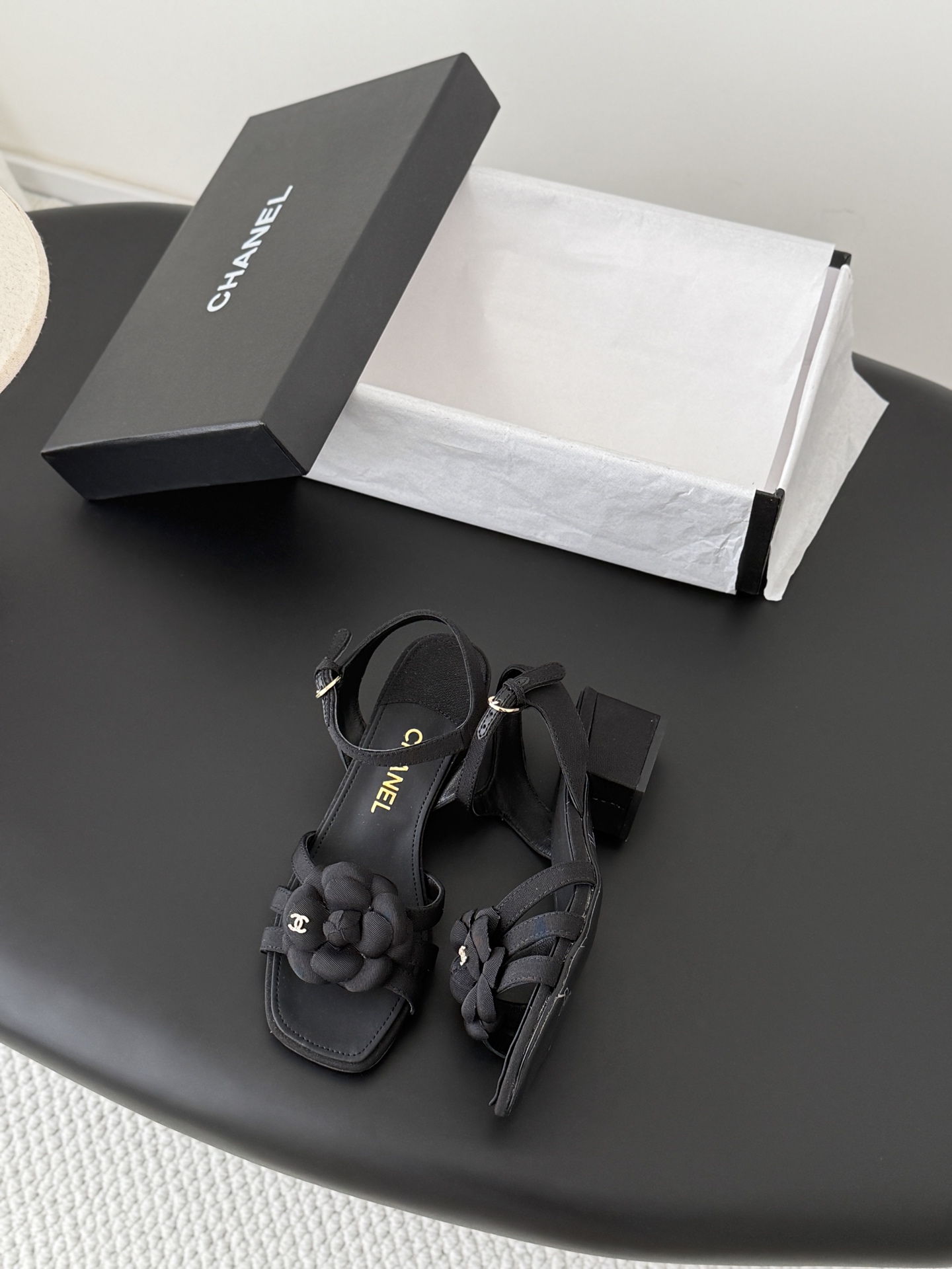 Chan 26P camellia strap sandals