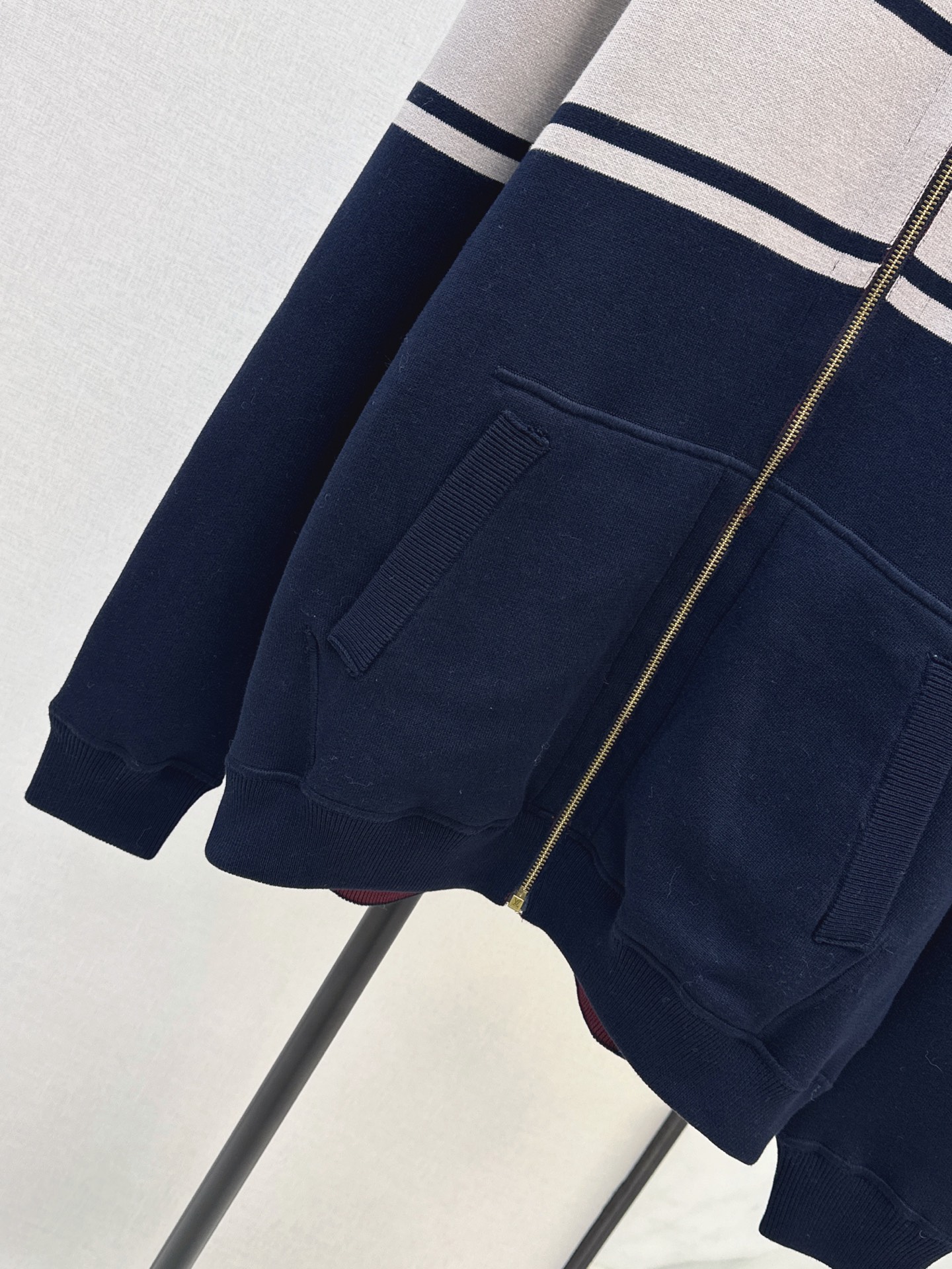 Loui 26fw reversible knit sweater