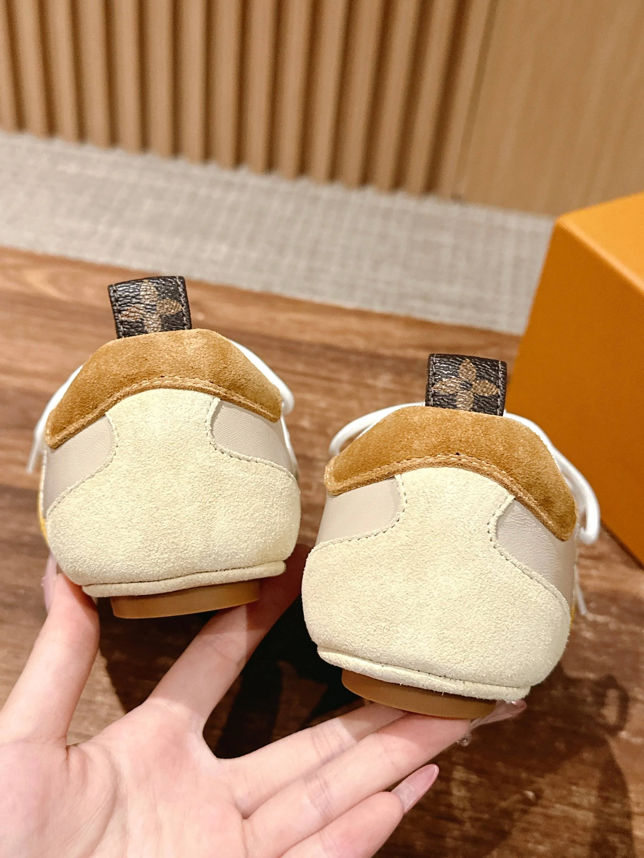 Loui 25fw sneaker