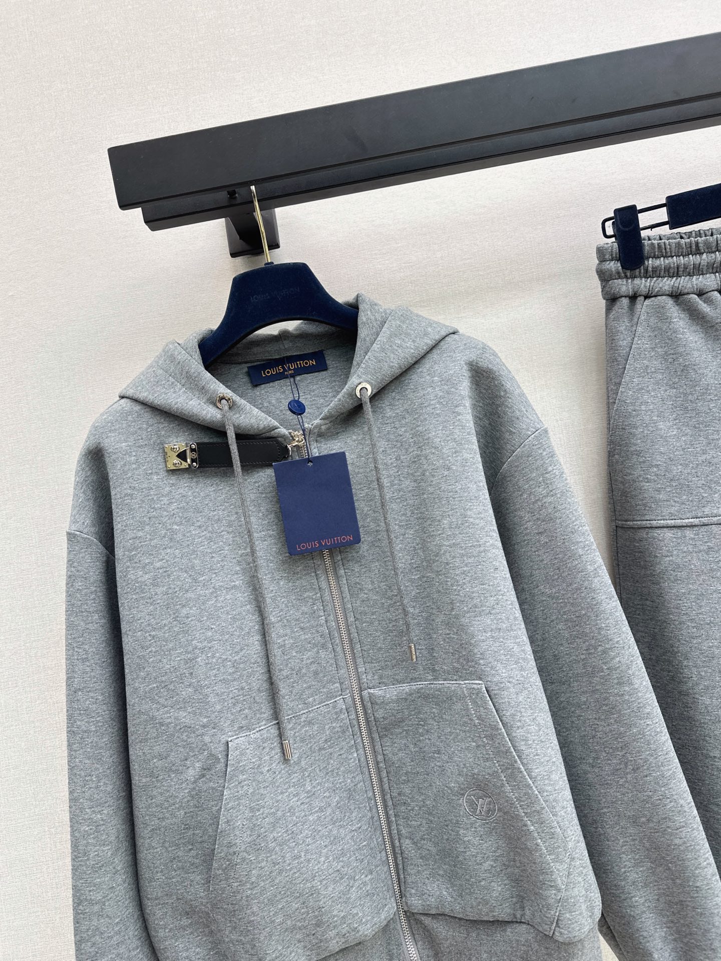 Loui 26fw hooded jacket pants sets