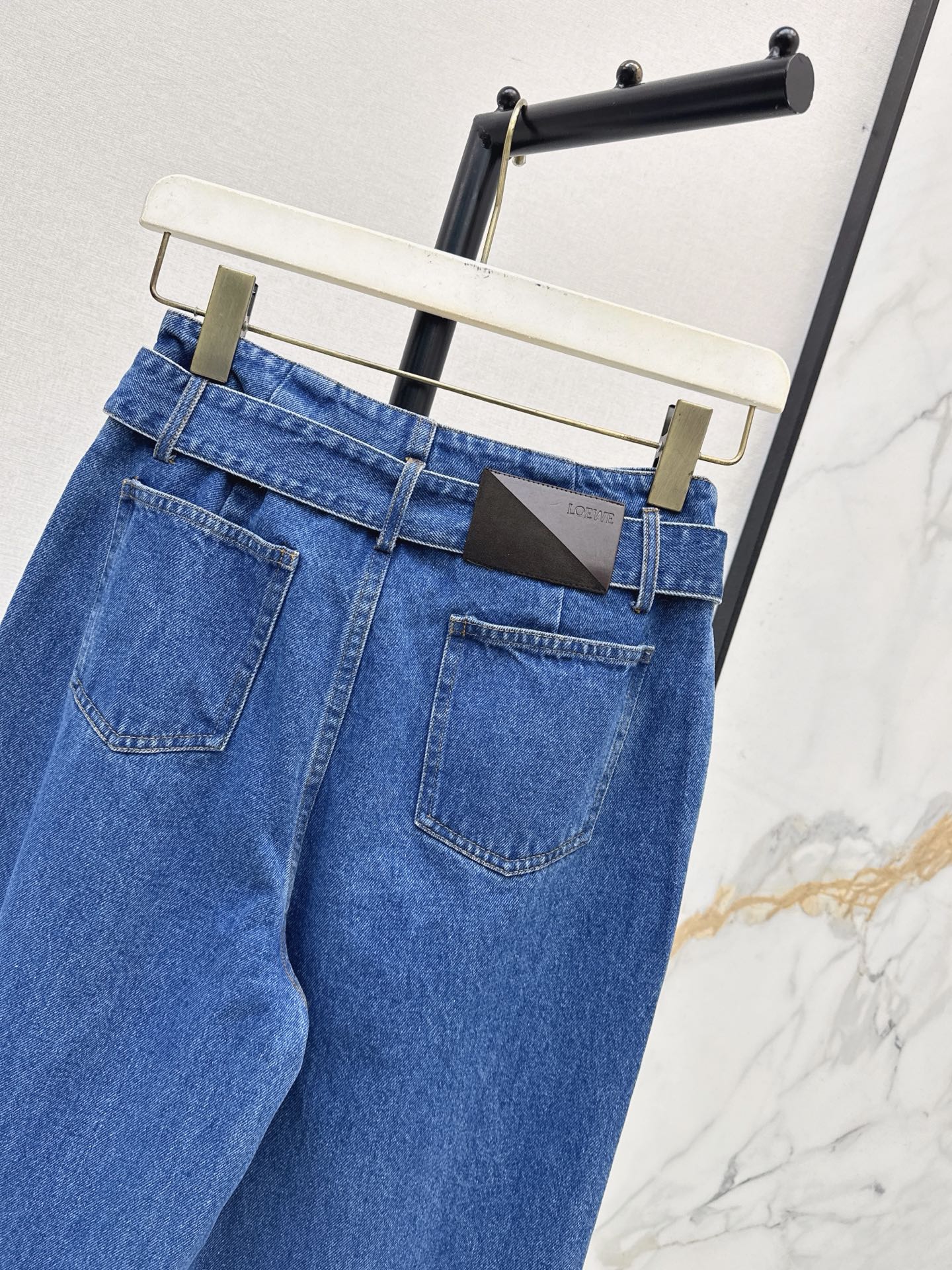 Loe 26fw belted wide-leg jeans