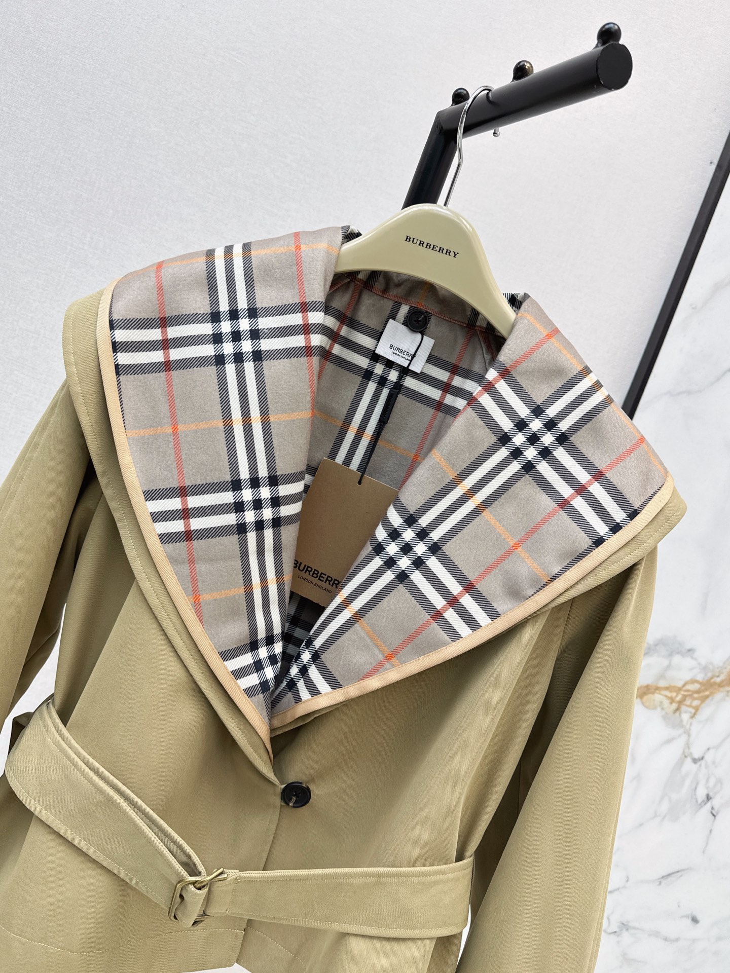 Burb 26fw trench coats with plaid lining