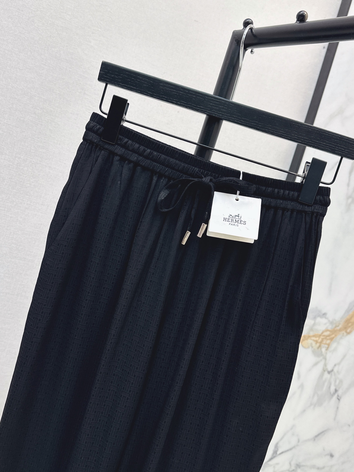 Her 26fw straight-leg pants