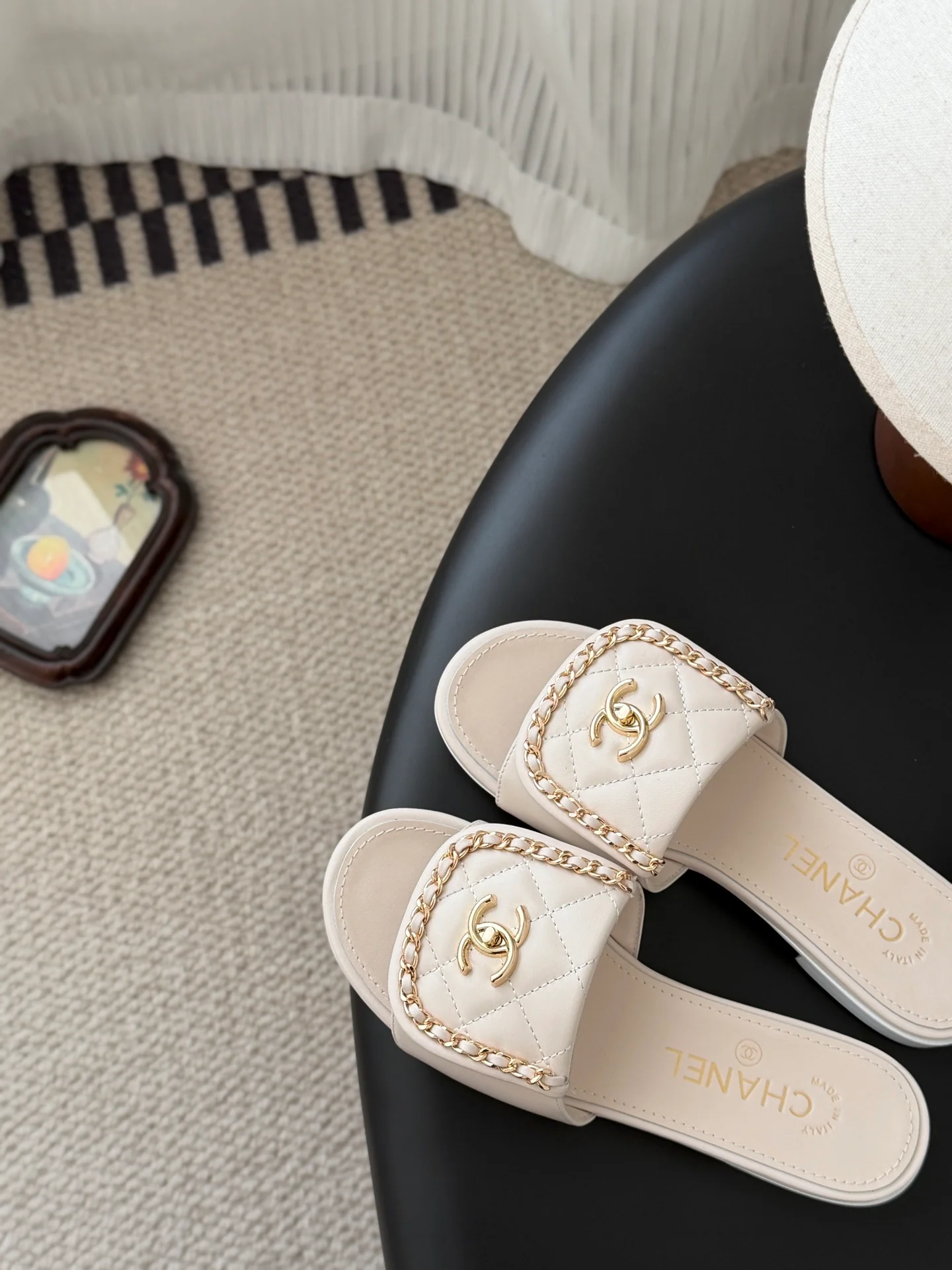Chan 26ss sandals