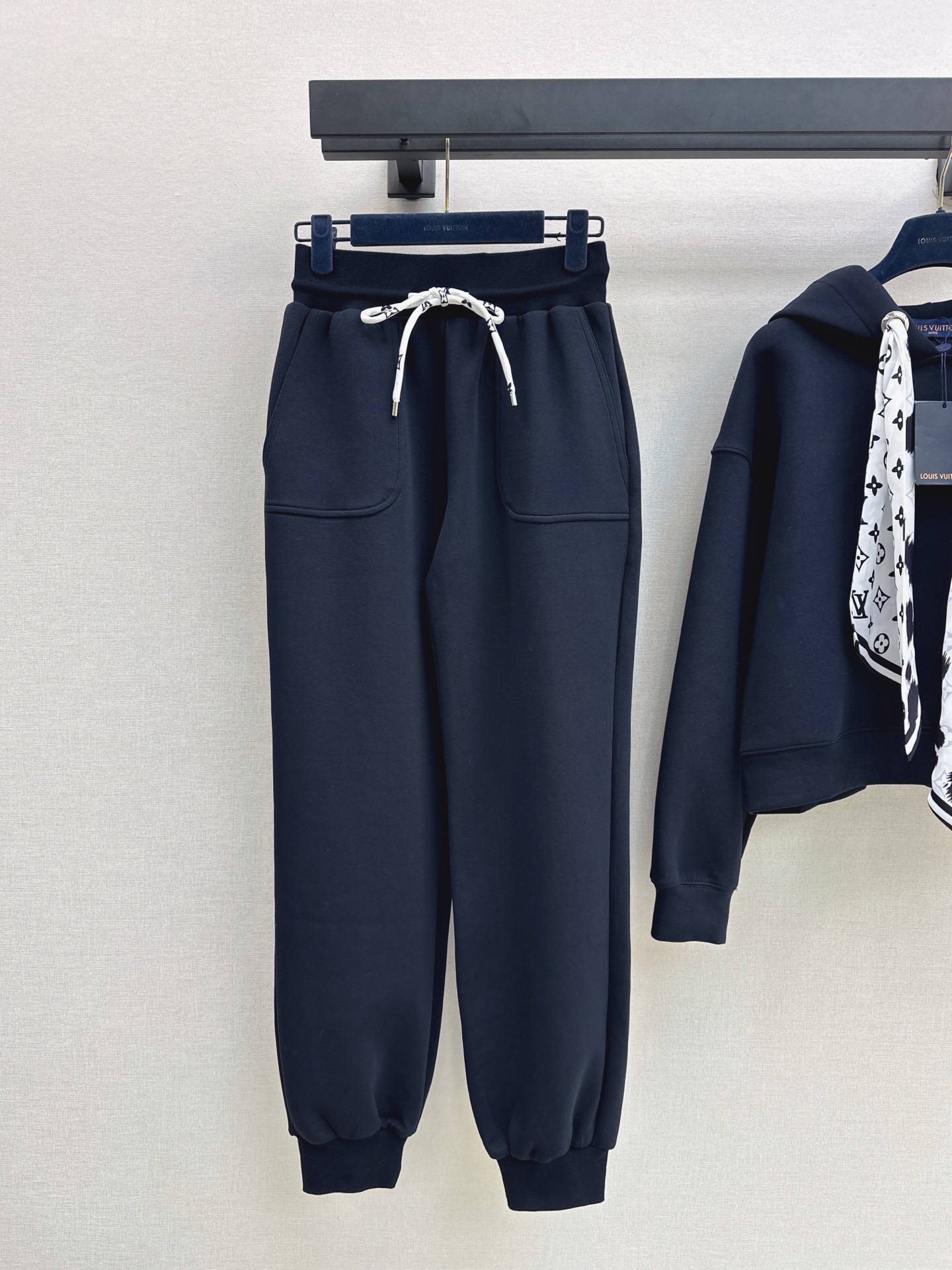 Loui 26fw scarf hhdie pants sets