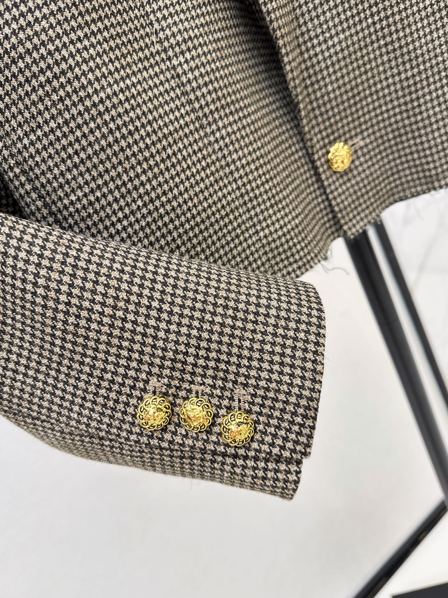 Chan 26fw cropped houndstooth jacket