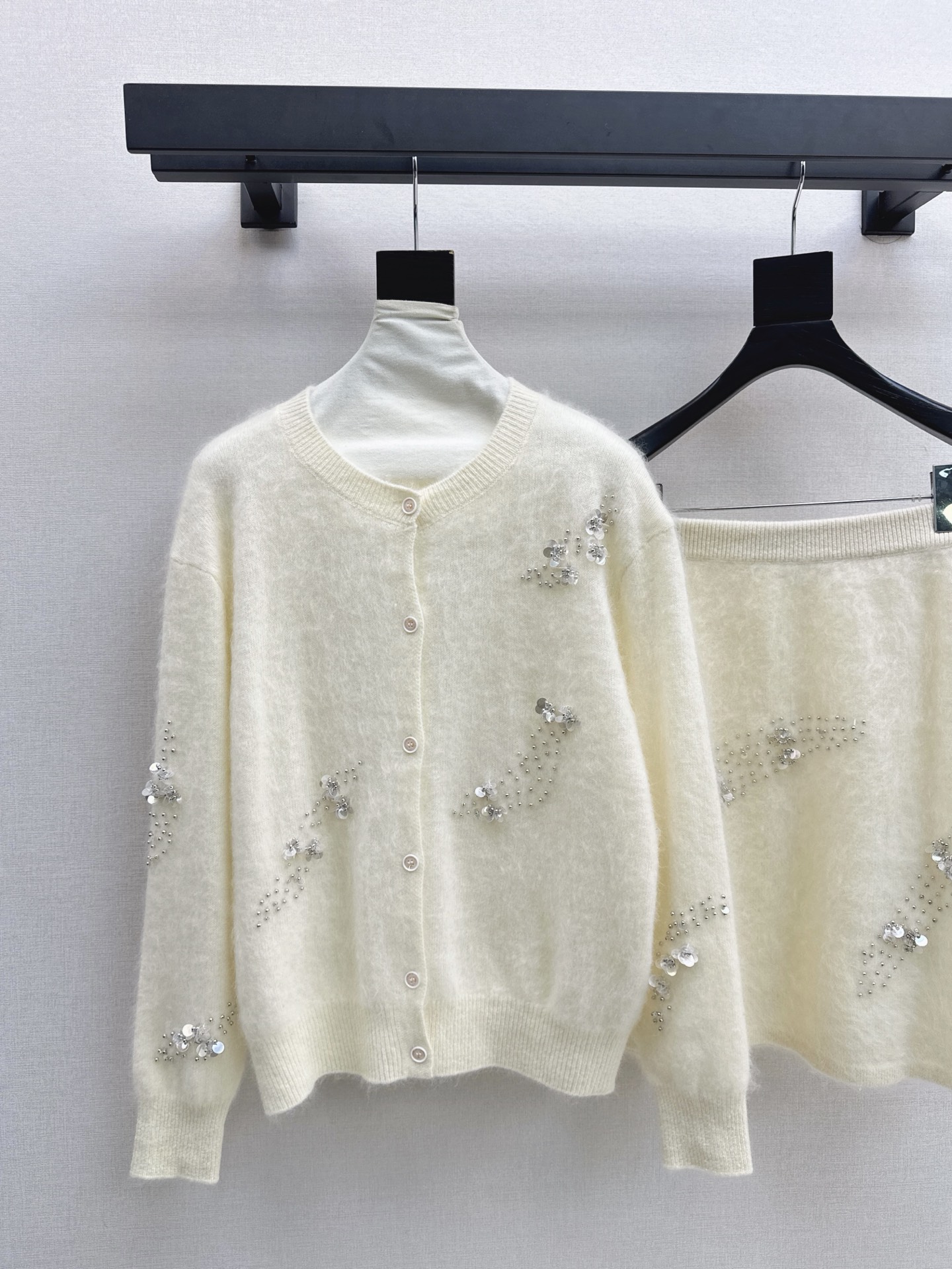 Miu 26fw beading sequin knit sweater skirt sets