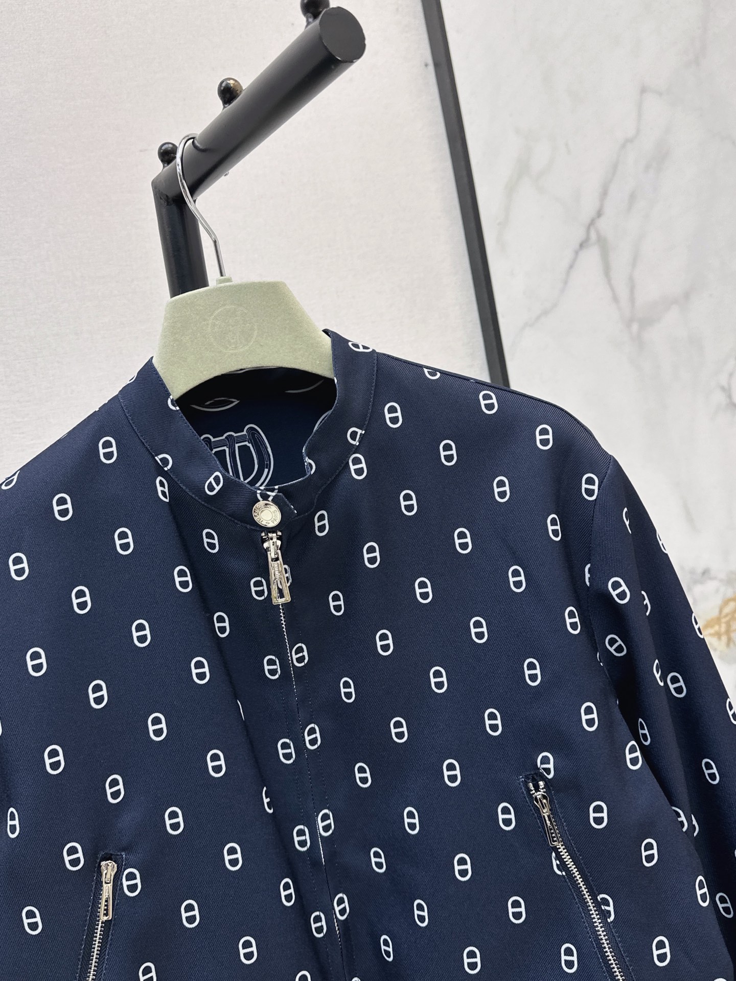 Her 26fw reversible print jacket