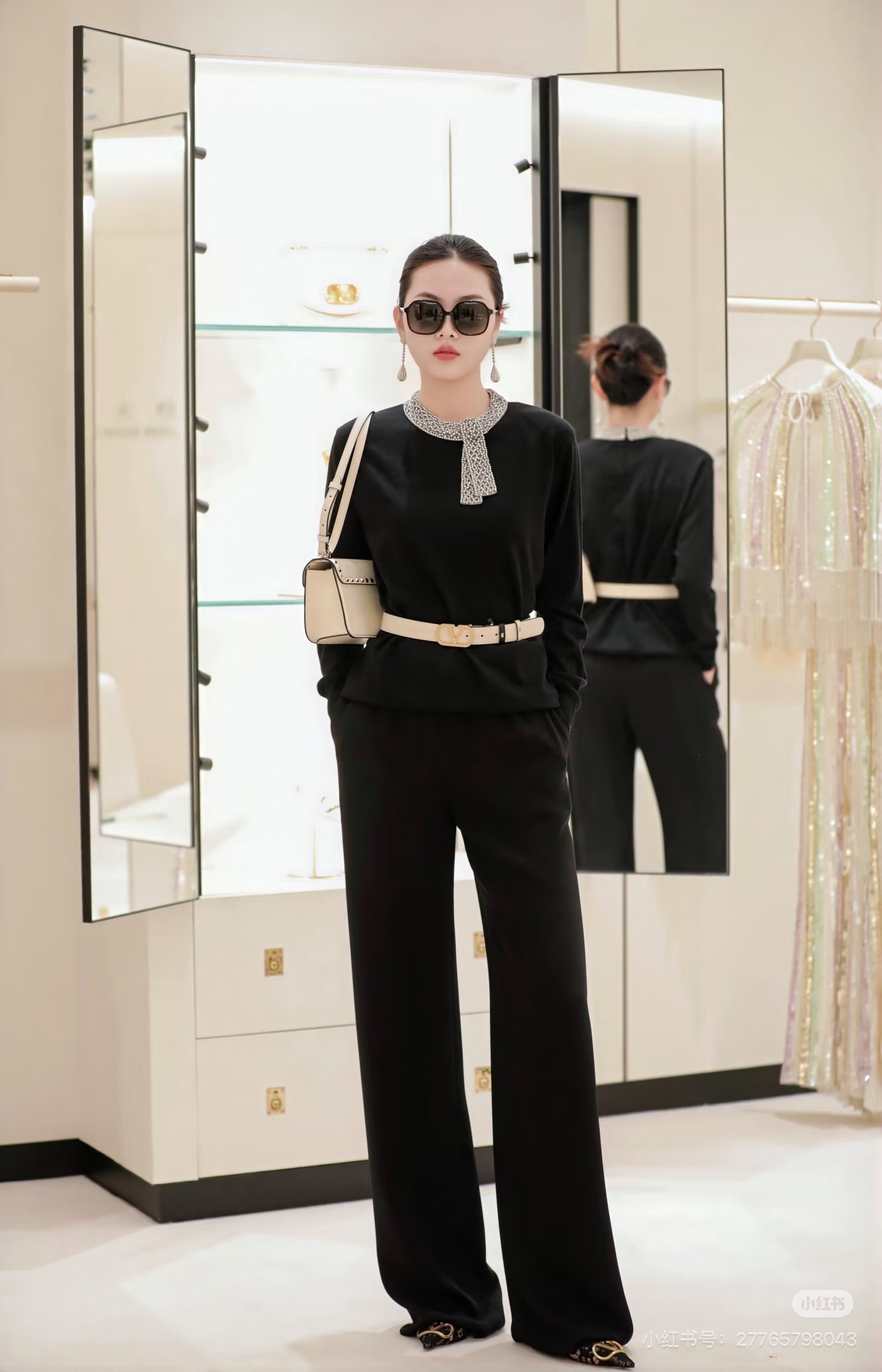 Valen 26fw rhinestone beading knitwear
