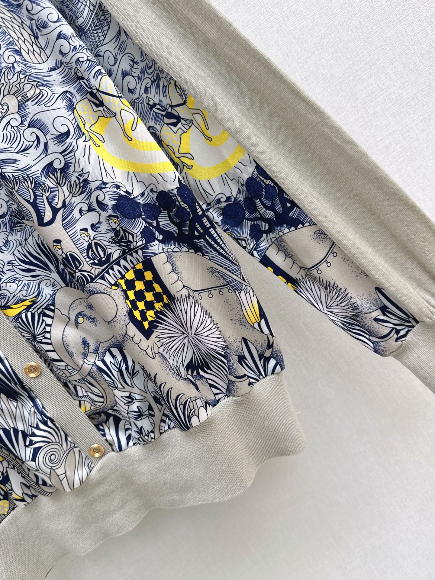 Her 26fw print knit cardigan