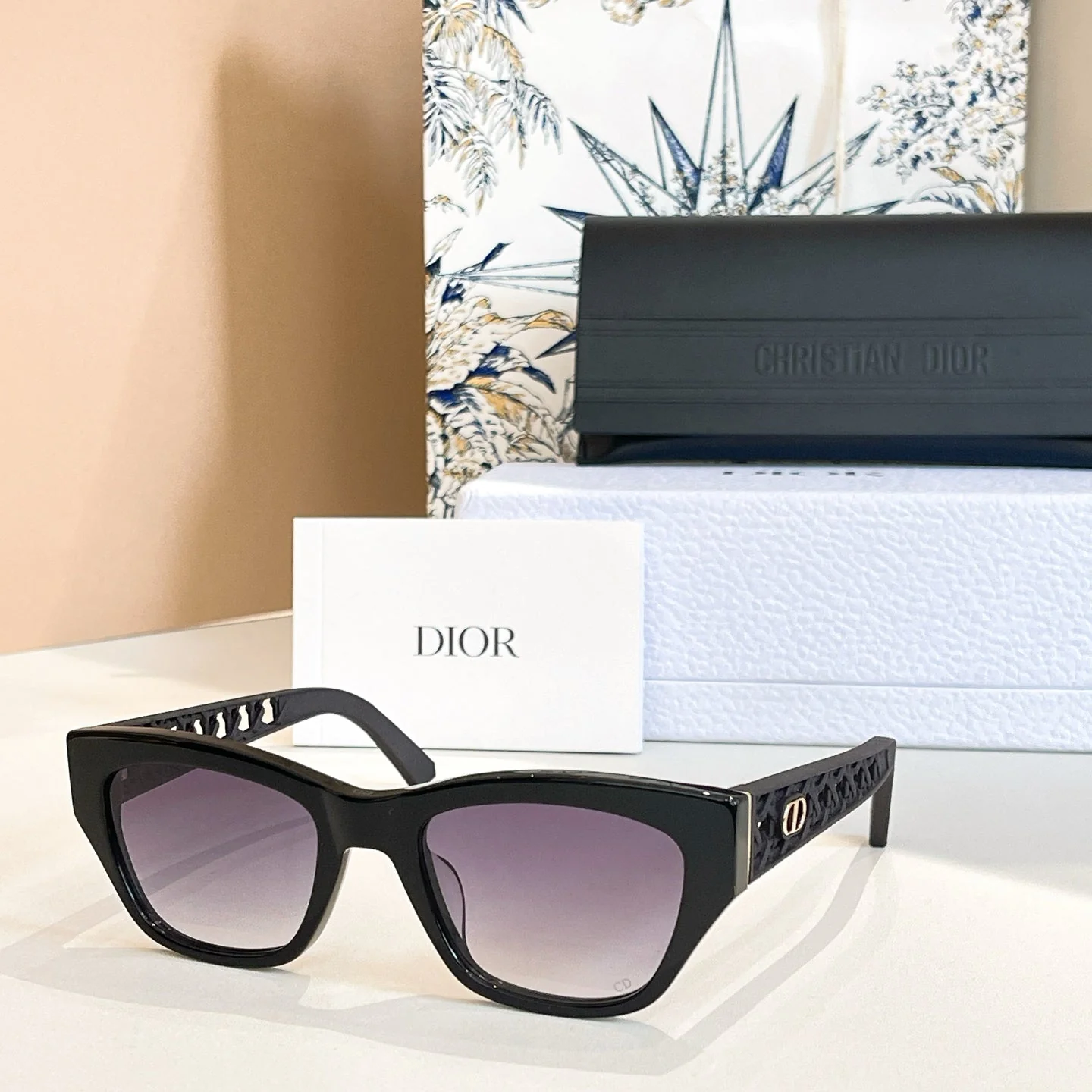 D S2I sunglasses