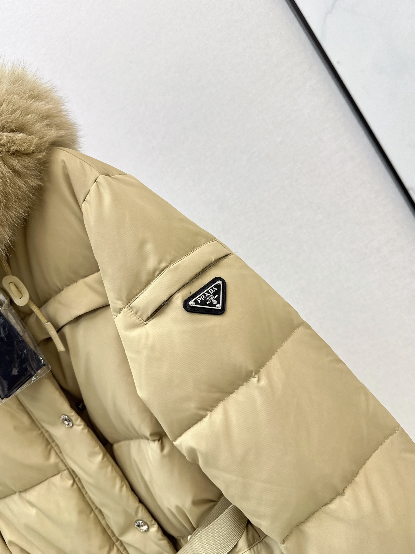 Pra 26fw hooded down jacket