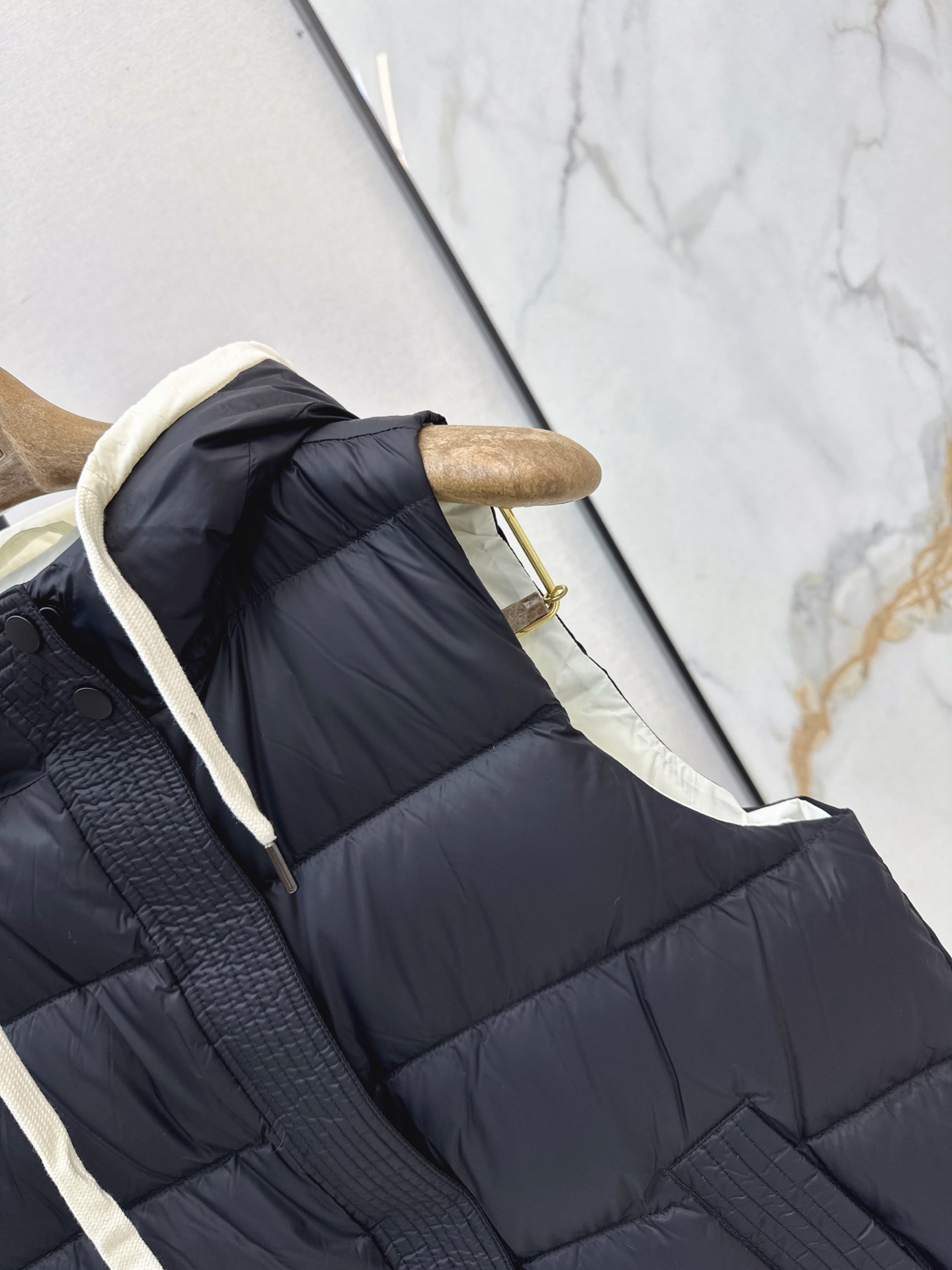 Brun 26fw hooded down vest