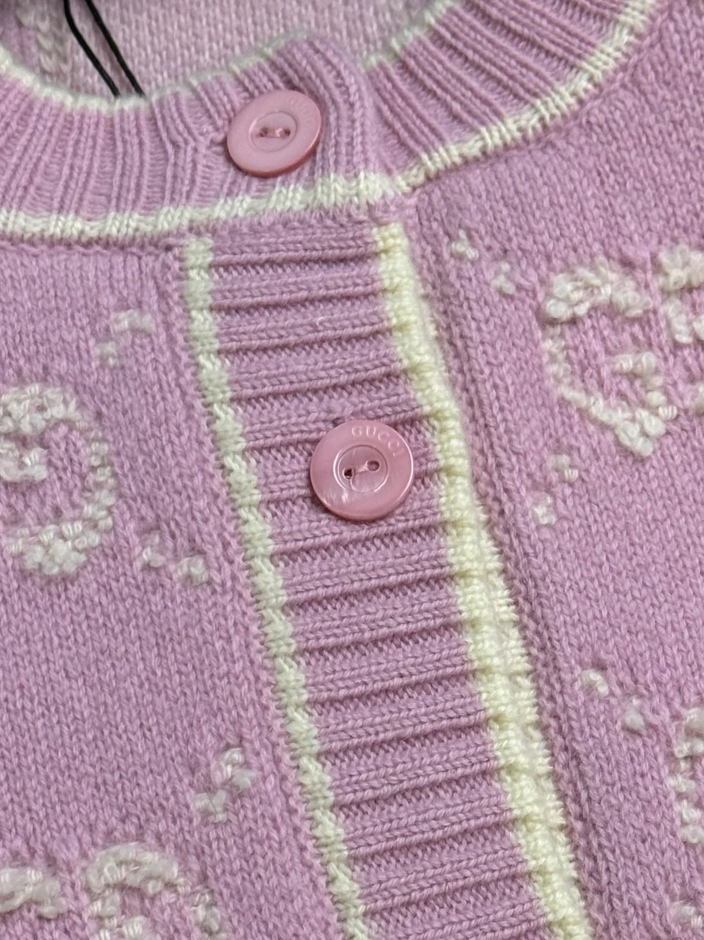 Guc 25fw embroidered cardigan