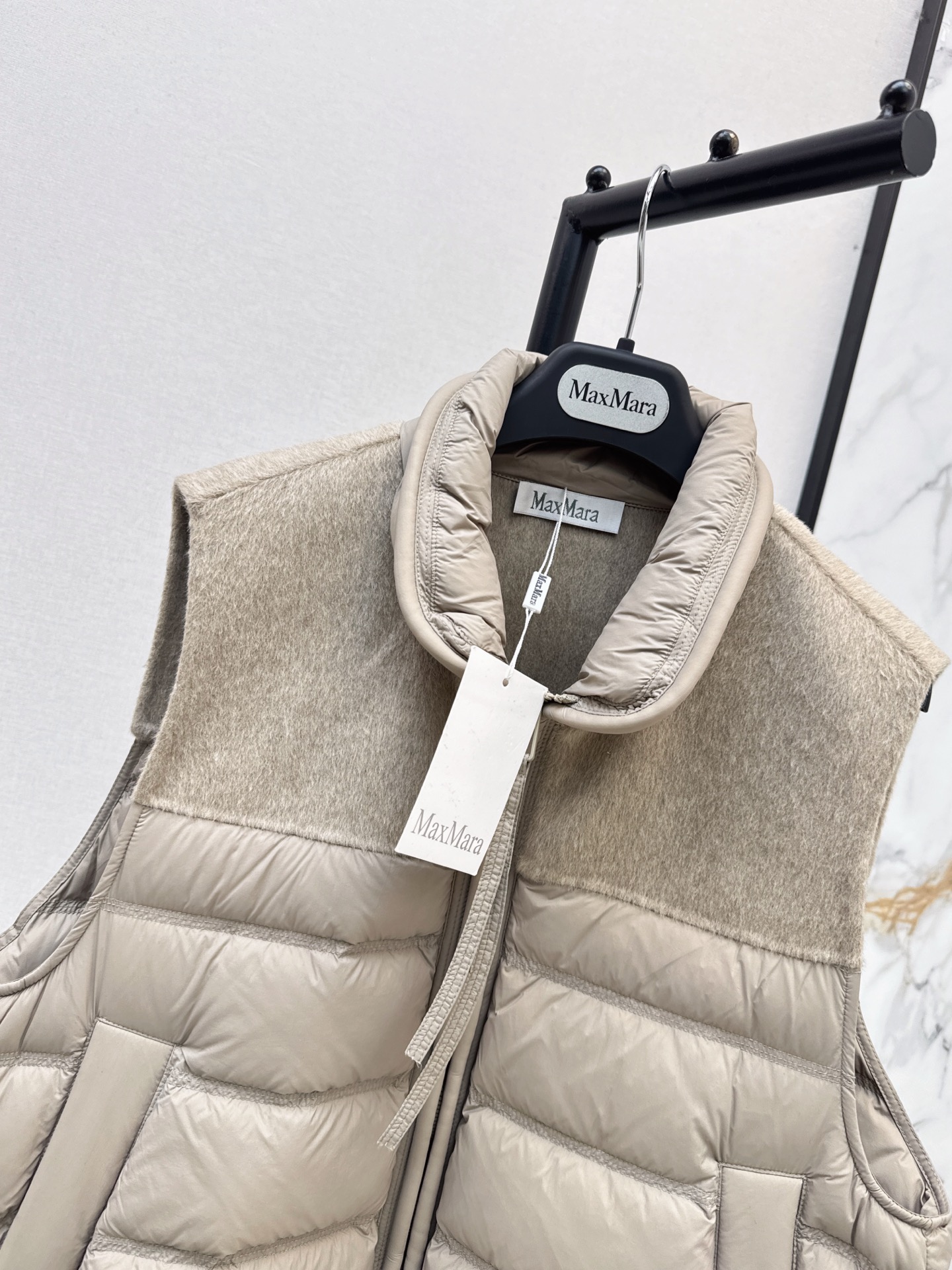 Max 26fw knit contract down vest