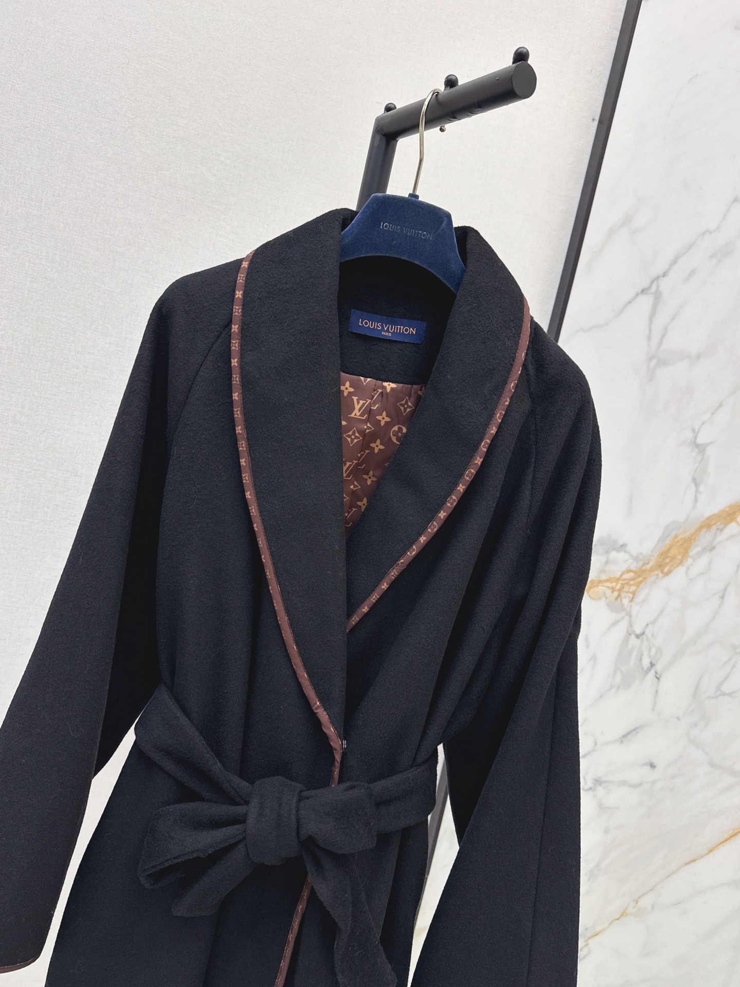 Loui 26fw belted wrap coats