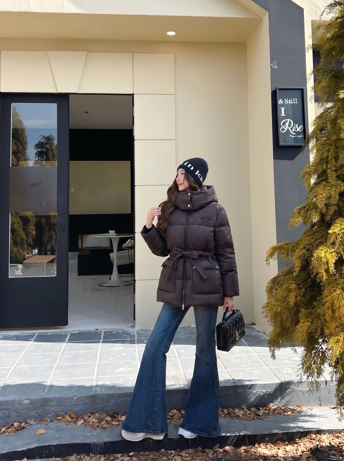 Celi 26fw hooded belted down jacket