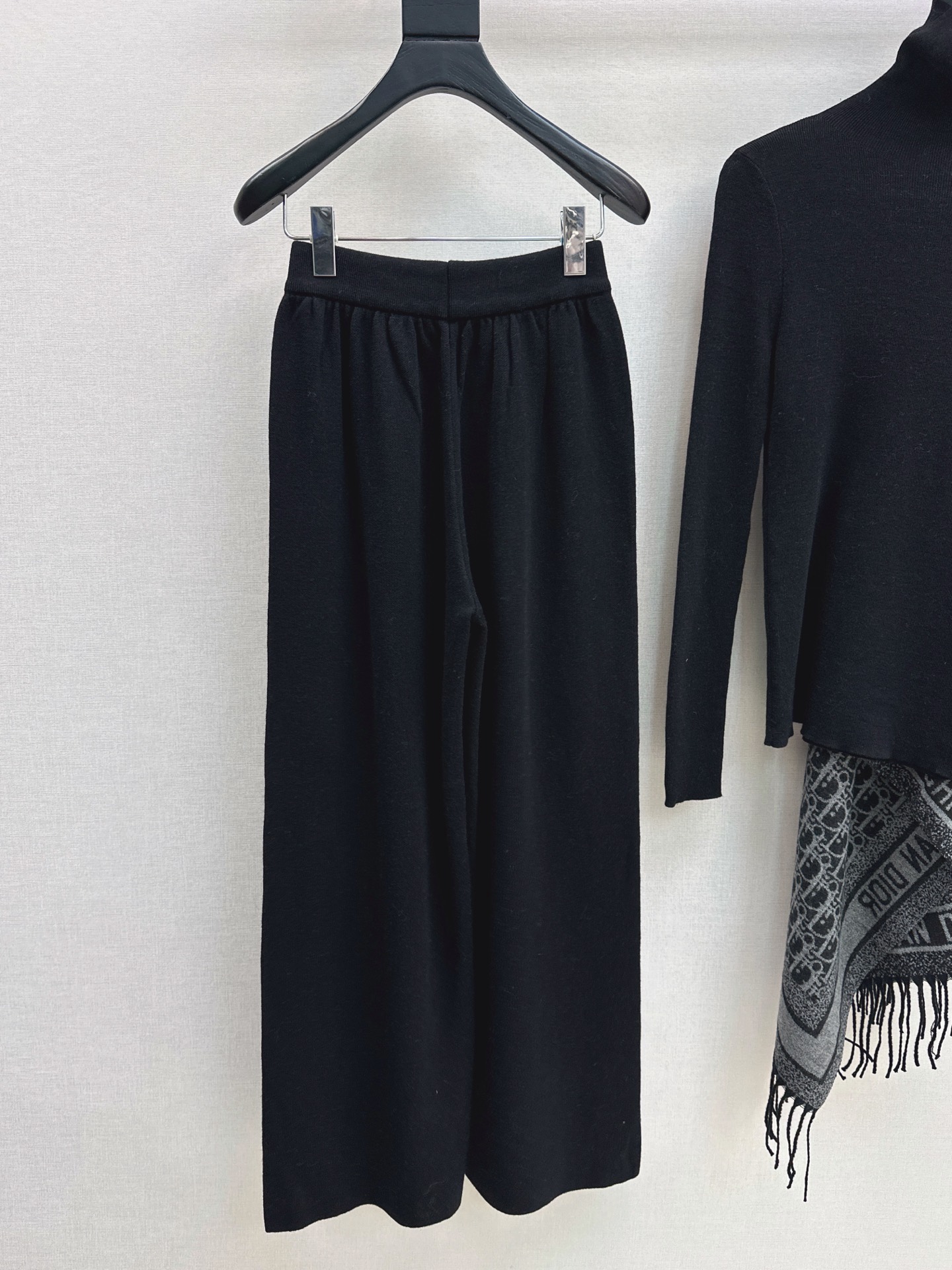 CD 26fw knit shawls basic tee pants sets