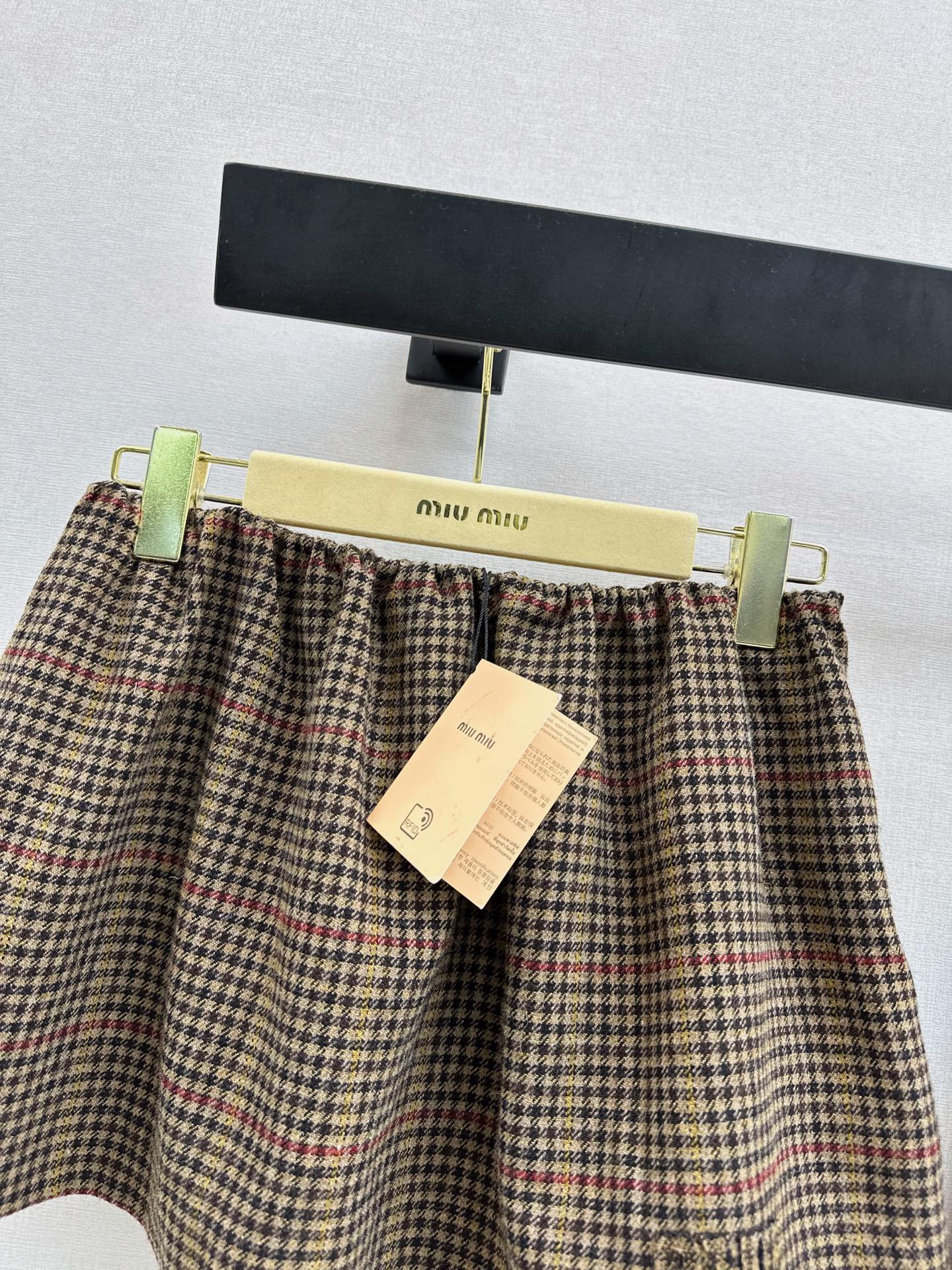 Miu 26fw houndstooth mini skirt